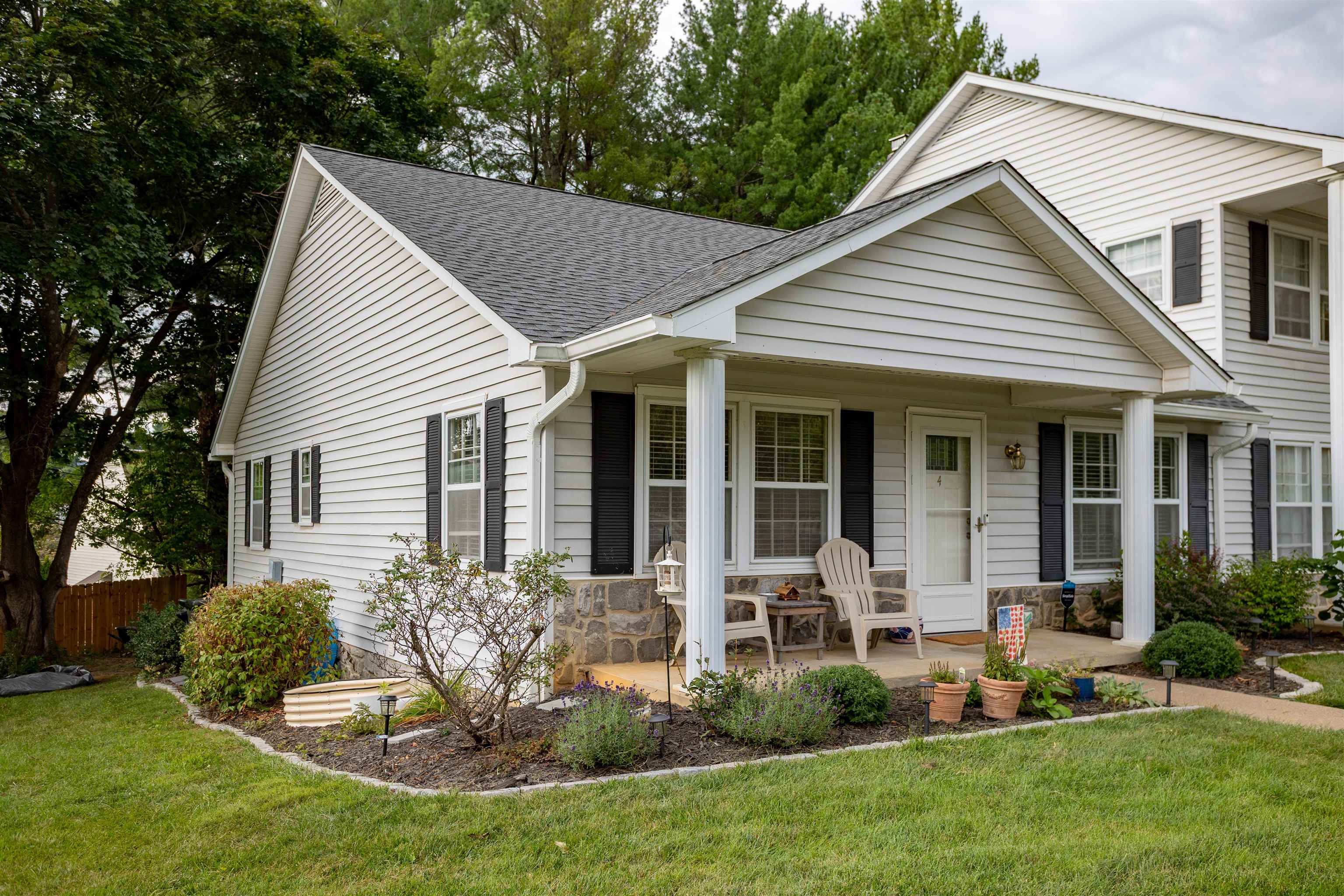 4 Shannon Pl