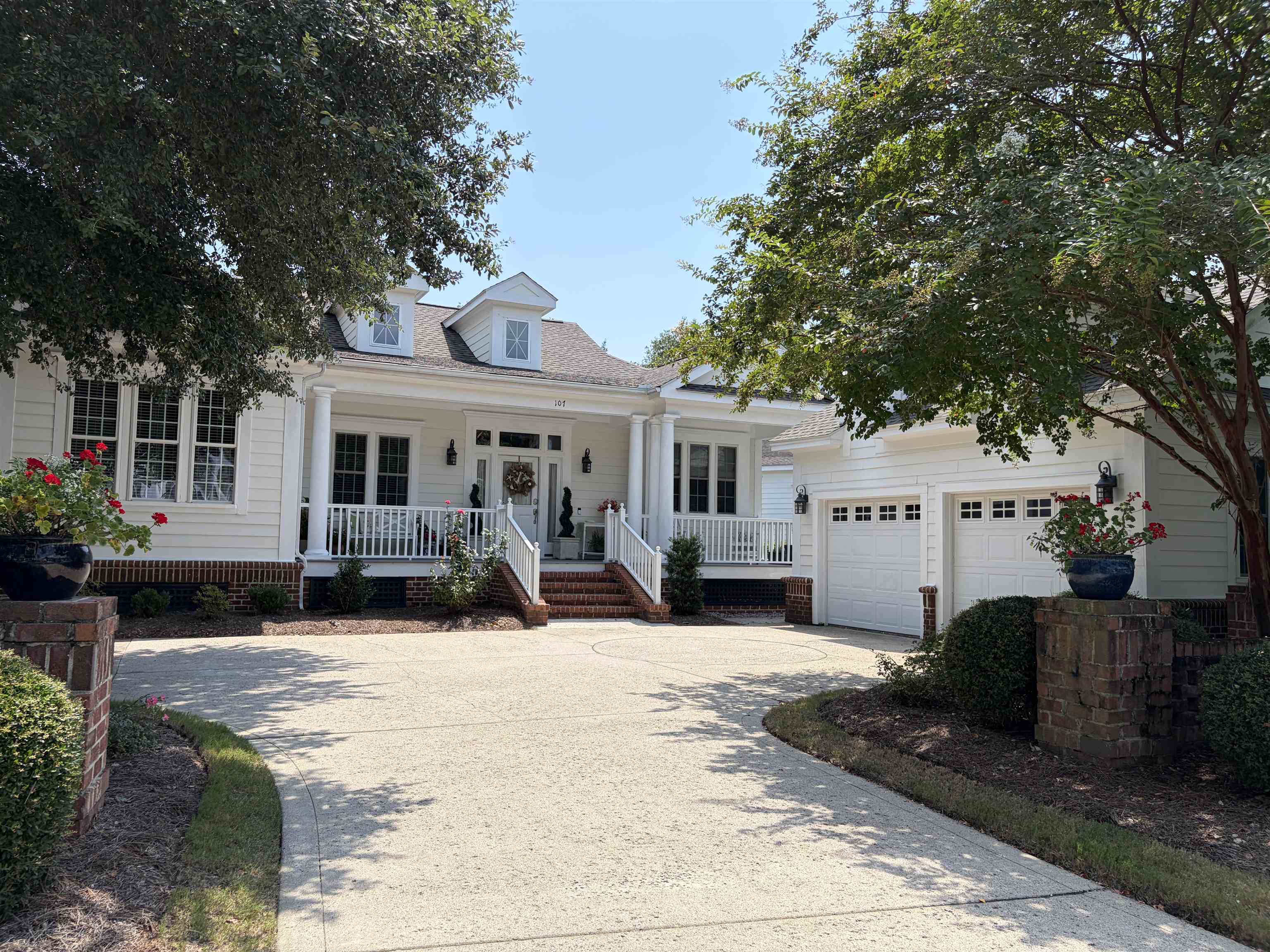 1st image of 107 Cottage Ct, Pawleys Island, SC 29585 | MLS# 2621178