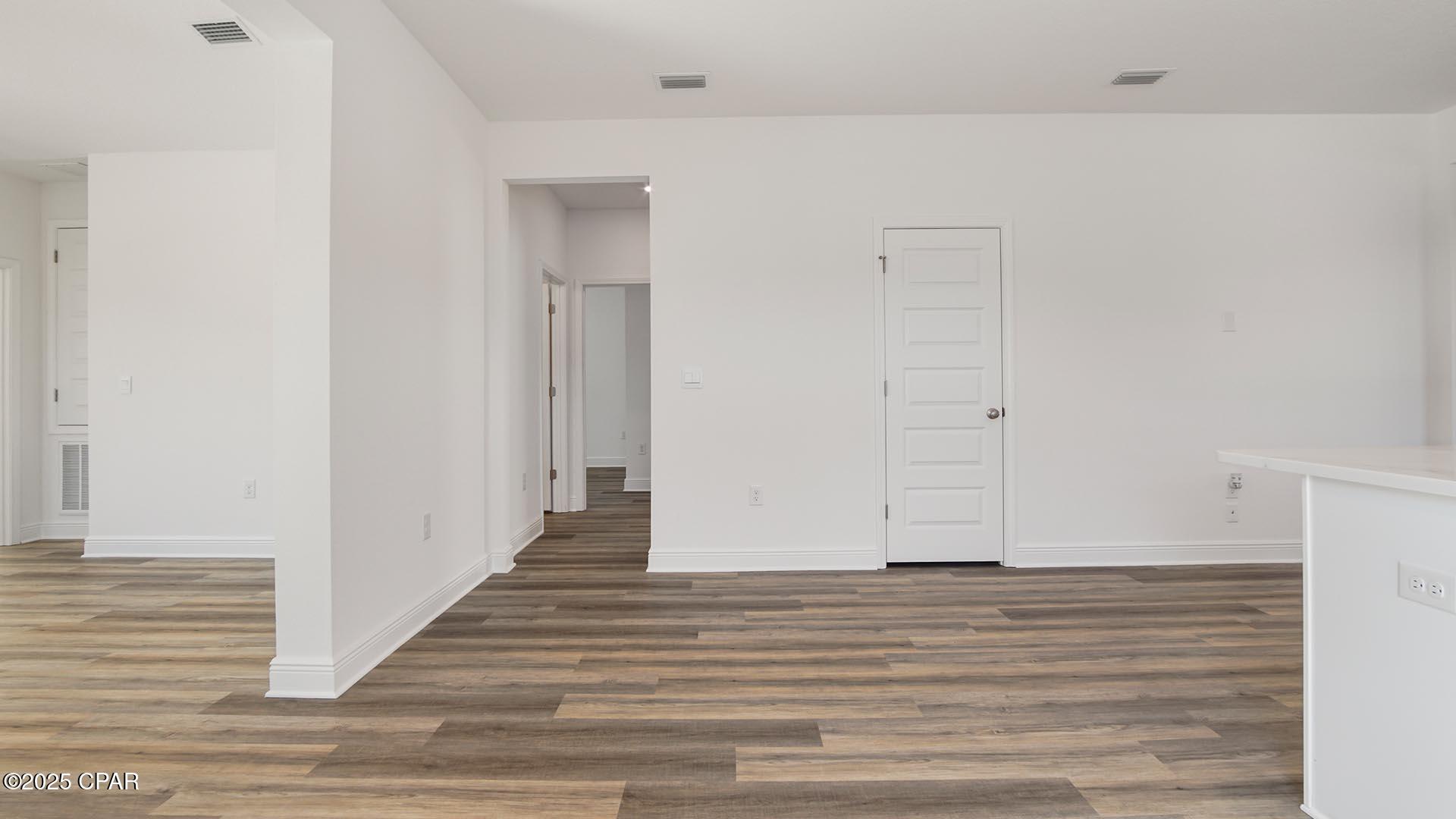 565 Hancock Way, Panama City Beach, FL 32413 thumbnail, photo 11 of 33
