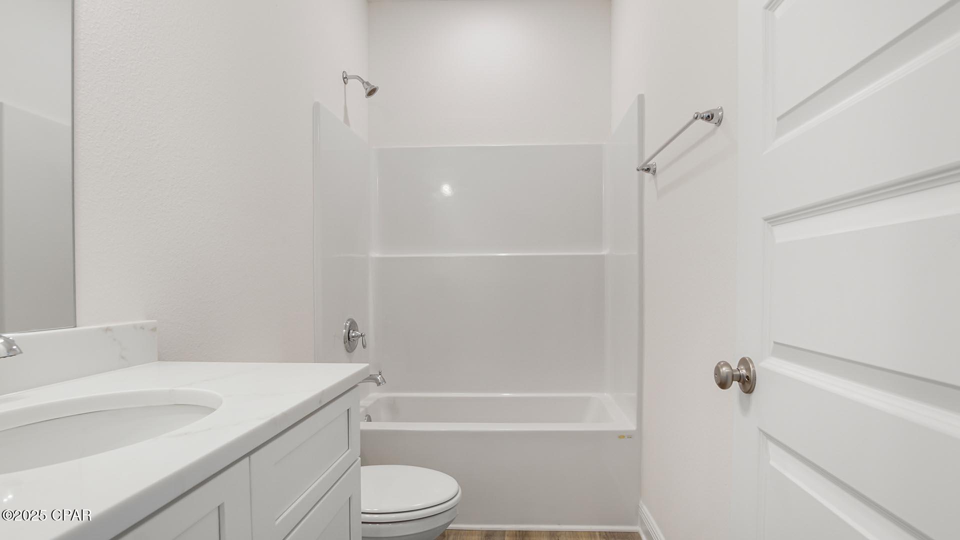 565 Hancock Way, Panama City Beach, FL 32413 thumbnail, photo 30 of 33