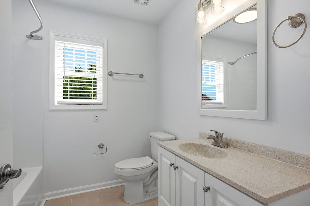 208 Vista Dr. 