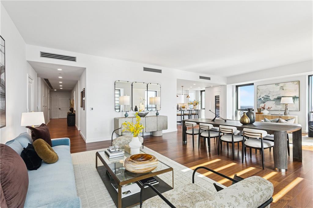 Photo 4 of Condo for sale at 2 Canal St #2507, New Orleans, LA 70130 | MLS# 2574485 | Listing updated on 2026-09-18