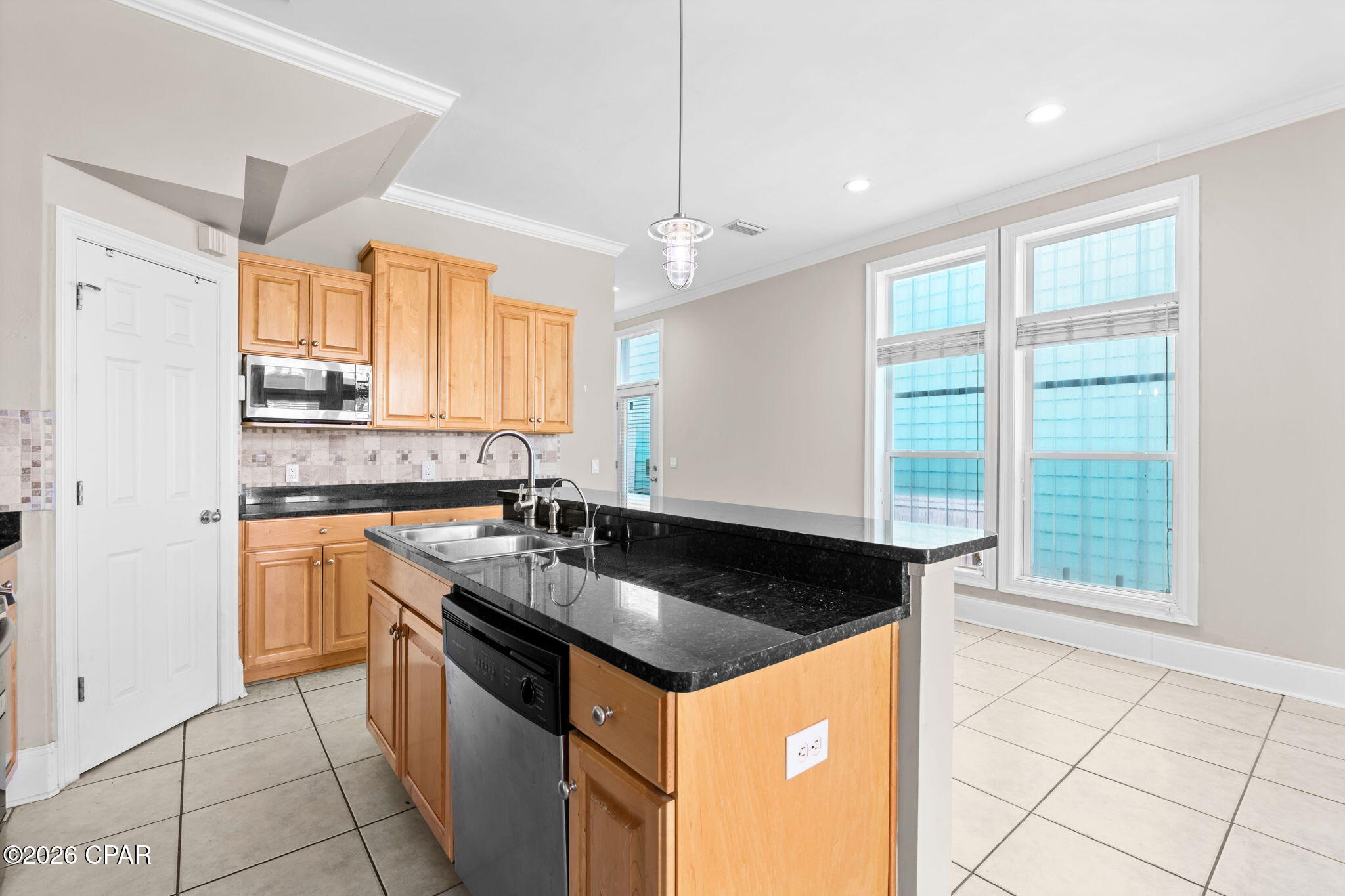 7412 Thomas Drive, Panama City Beach, FL 32408 thumbnail, photo 13 of 51
