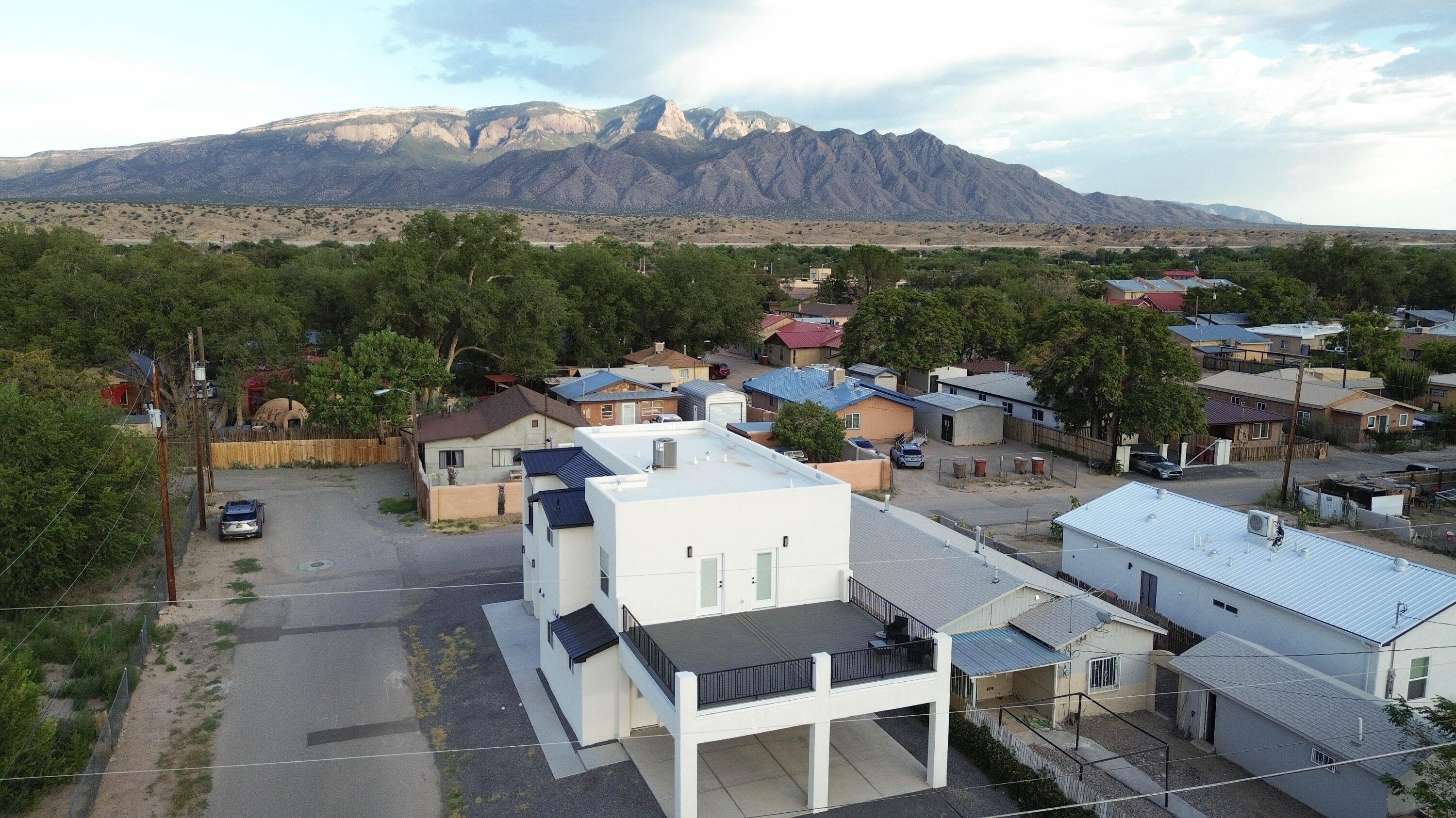 Photo 3 of Single family home for sale at 1000 Calle San Lorenzo, Bernalillo, NM 87004 | MLS# 1110099 | Listing updated on 2026-10-04