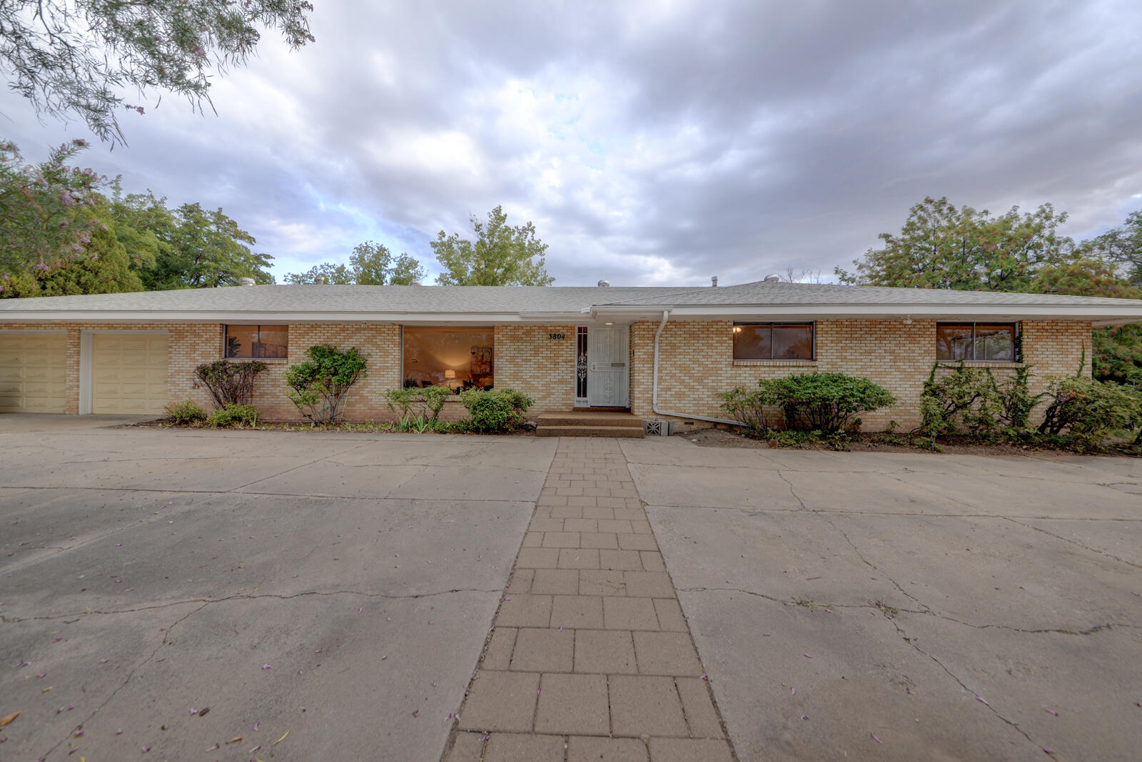 2nd image of 3804 La Hacienda Dr Ne, Albuquerque, NM 87110 | MLS# 1110124