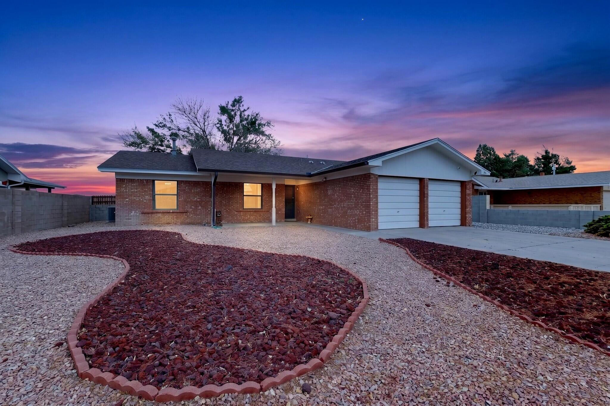 Photo 2 of Single family home for sale at 7401 Mayflower Rd Ne, Albuquerque, NM 87109 | MLS# 1110132 | Listing updated on 2026-09-18