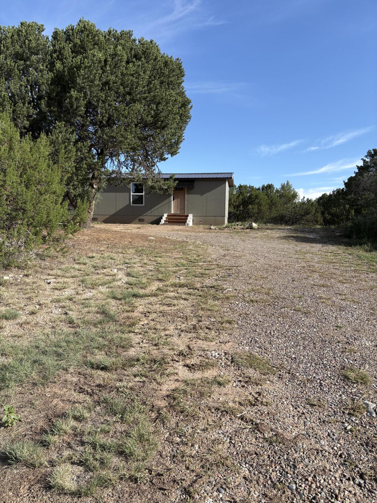 Photo 2 of Manufactured home for sale at 45 Holli Loop, Edgewood, NM 87015 | MLS# 1110175 | Listing updated on 2026-09-06