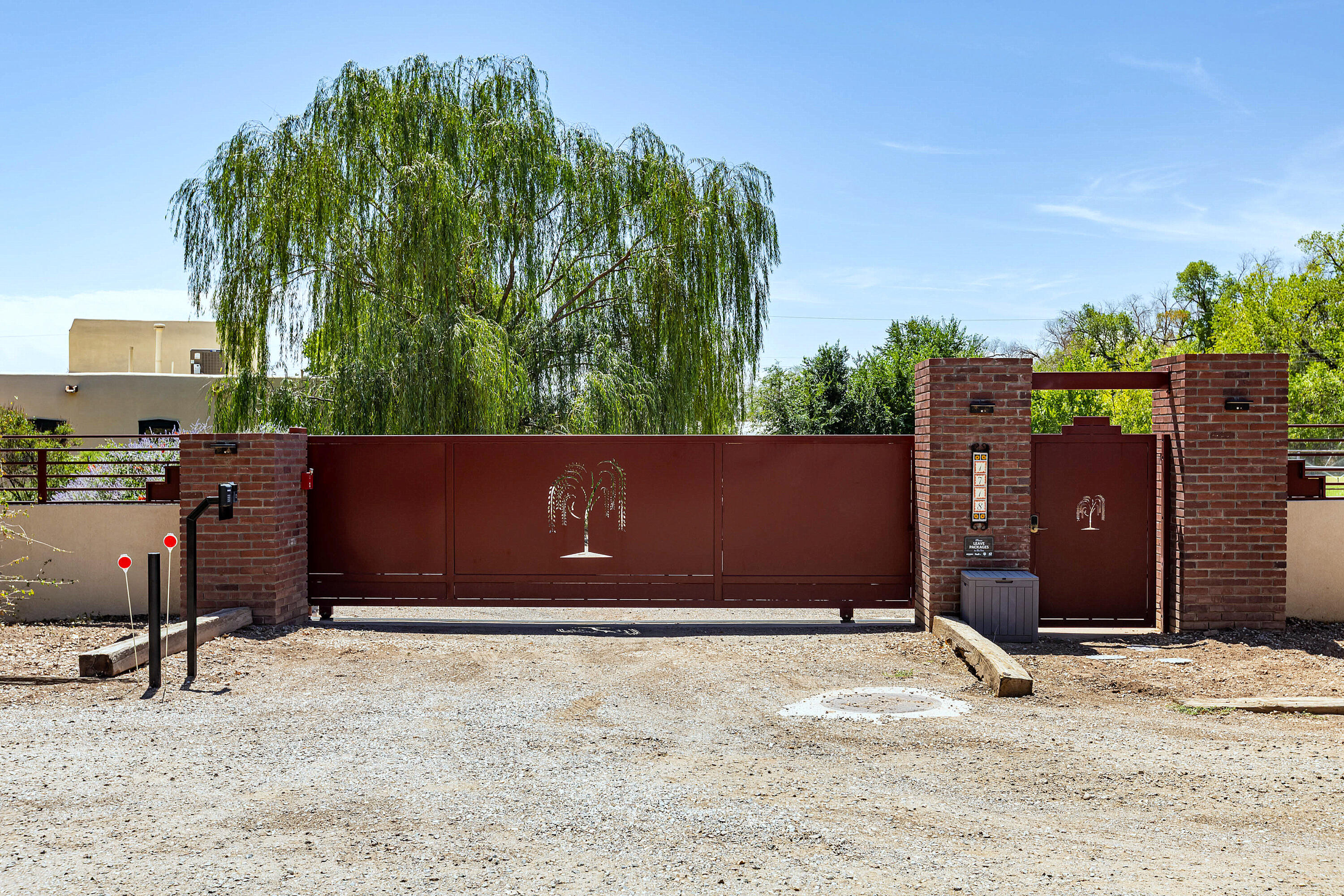 Photo 1 of Single family home for sale at 1718 Avenida Las Campanas Nw, Los Ranchos, NM 87107 | MLS# 1110177 | Listing updated on 2026-09-08