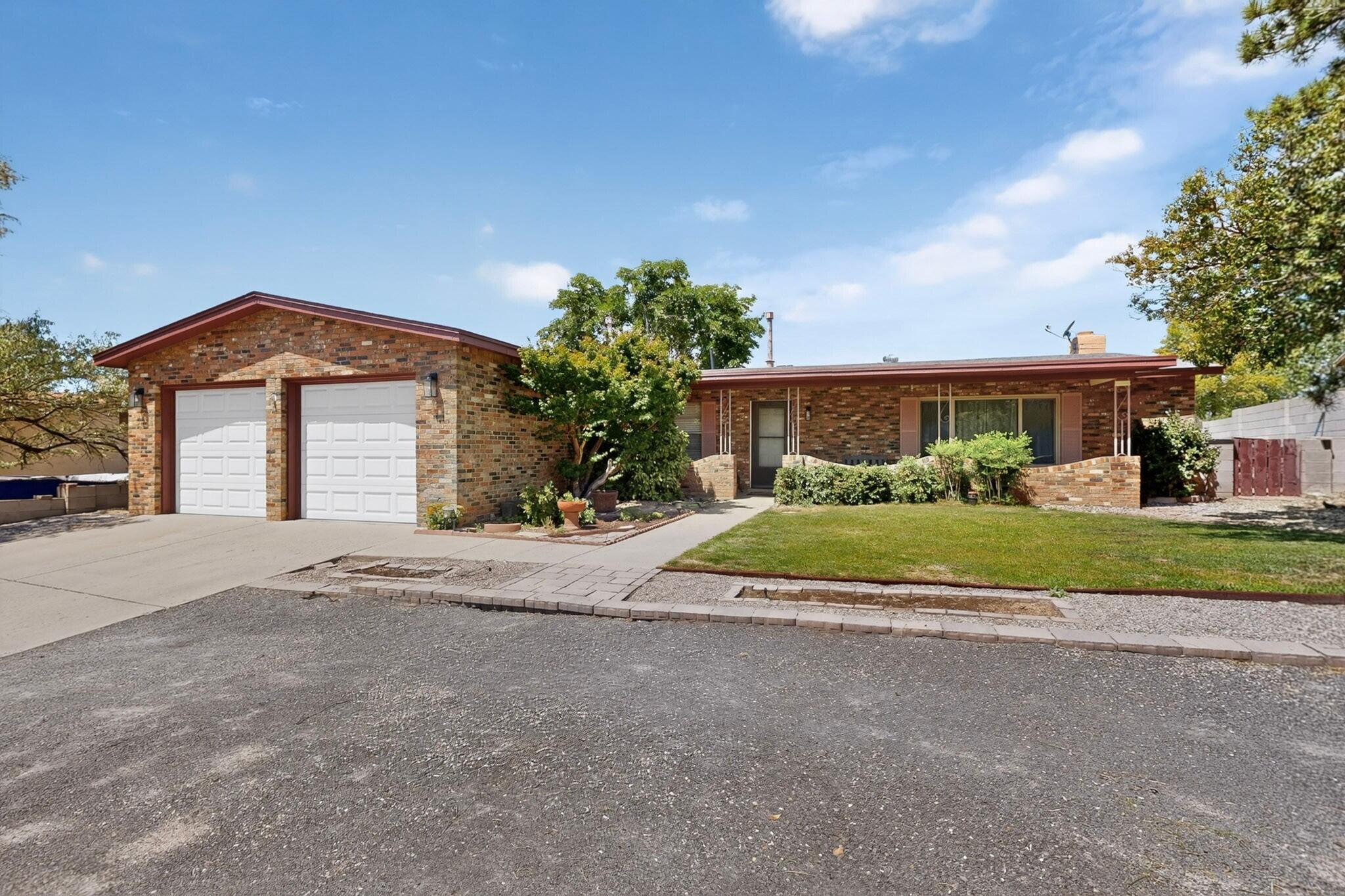 Photo 1 of Single family home for sale at 3709 Valerie Pl Ne, Albuquerque, NM 87111 | MLS# 1110184 | Listing updated on 2026-09-18