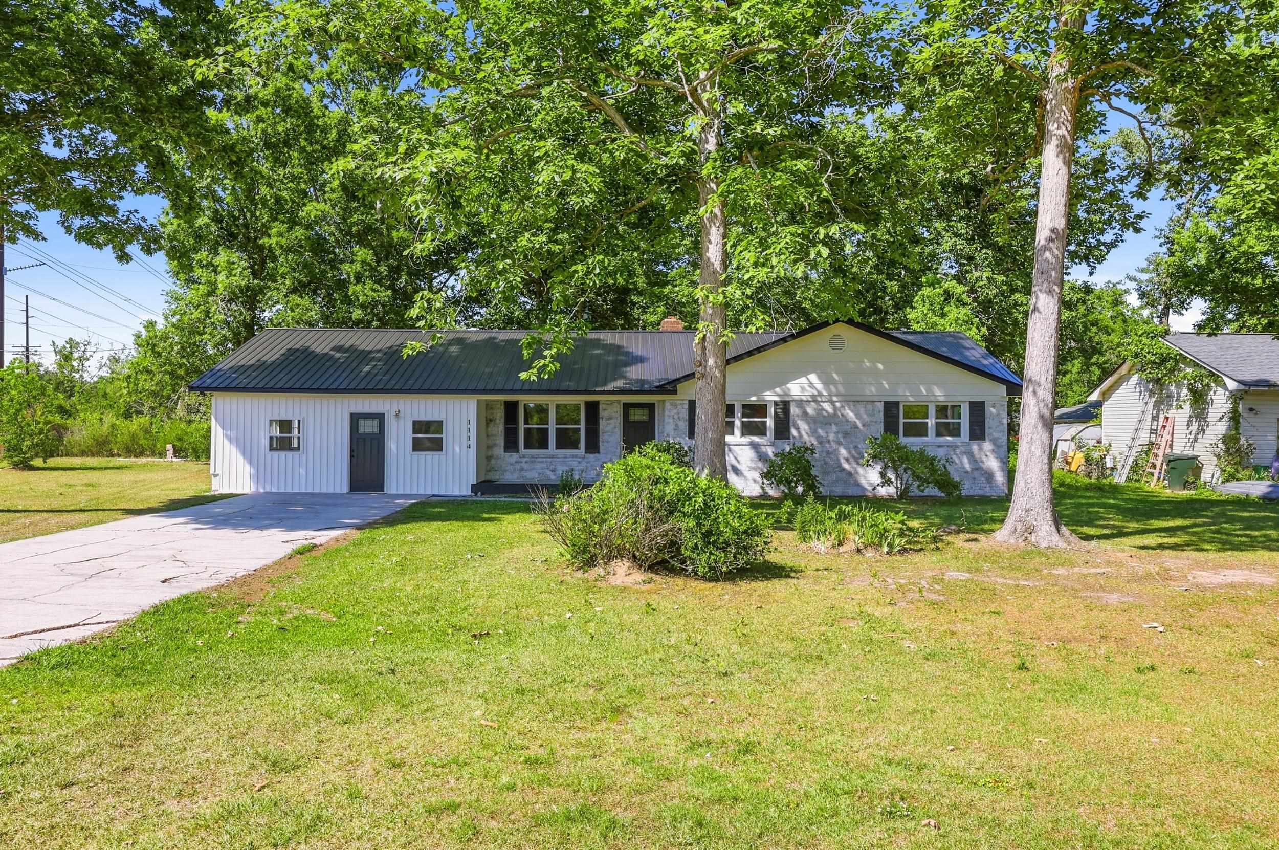 Photo 1 of Single family home for sale at 1114 Chicora Blvd, Conway, SC 29526 | MLS# 2621662 | Listing updated on 2026-09-04
