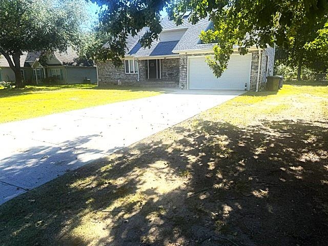 Photo 2 of Single family home for sale at 521 16th Avenue N, Surfside Beach, SC 29575 | MLS# 2621666 | Listing updated on 2026-10-06