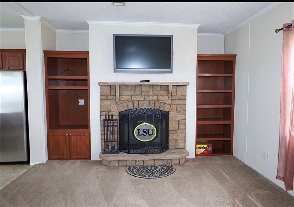 Photo 2 of Single family home for sale at 102 S Dennis St, Thibodaux, LA 70301 | MLS# 2575059 | Listing updated on 2026-09-08