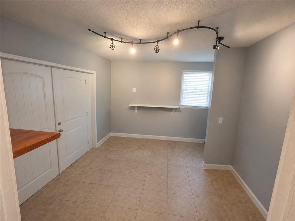 Photo 3 of Single family home for sale at 205 W Louisiana State Dr, Kenner, LA 70065 | MLS# 2575319 | Listing updated on 2026-09-04