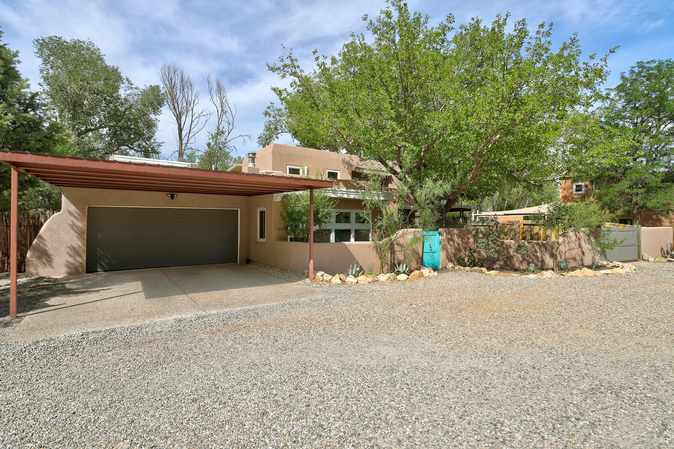 Photo 2 of Sale Pending at 4905 Guadalupe Trl Nw, Albuquerque, NM 87107 | MLS# 1110255 | Listing updated on 2026-09-10