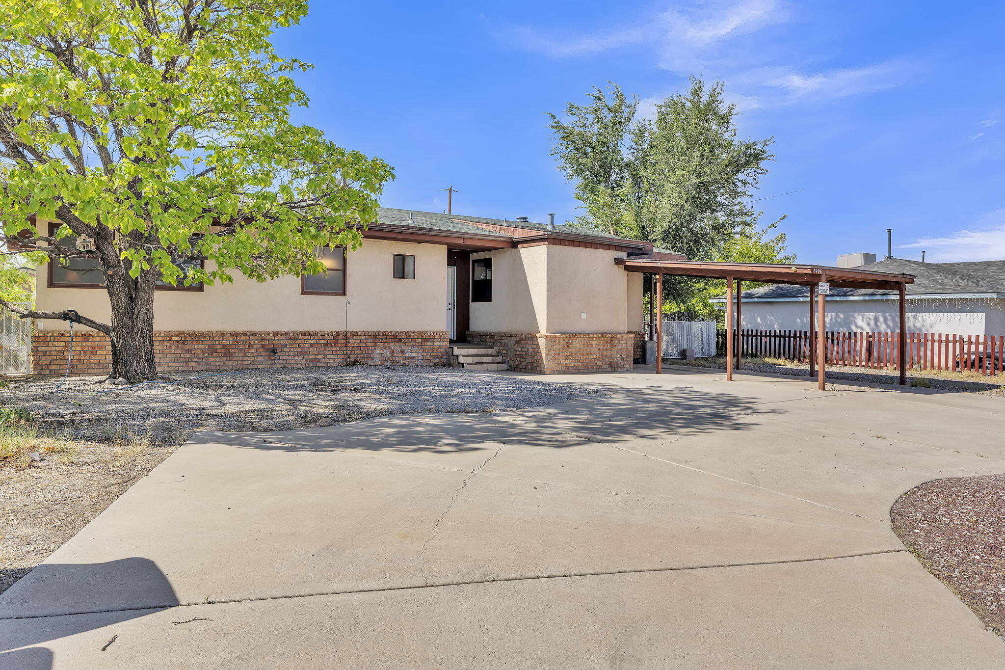 Photo 2 of Single family home for sale at 5008 Redlands Rd Nw, Albuquerque, NM 87120 | MLS# 1110257 | Listing updated on 2026-09-21