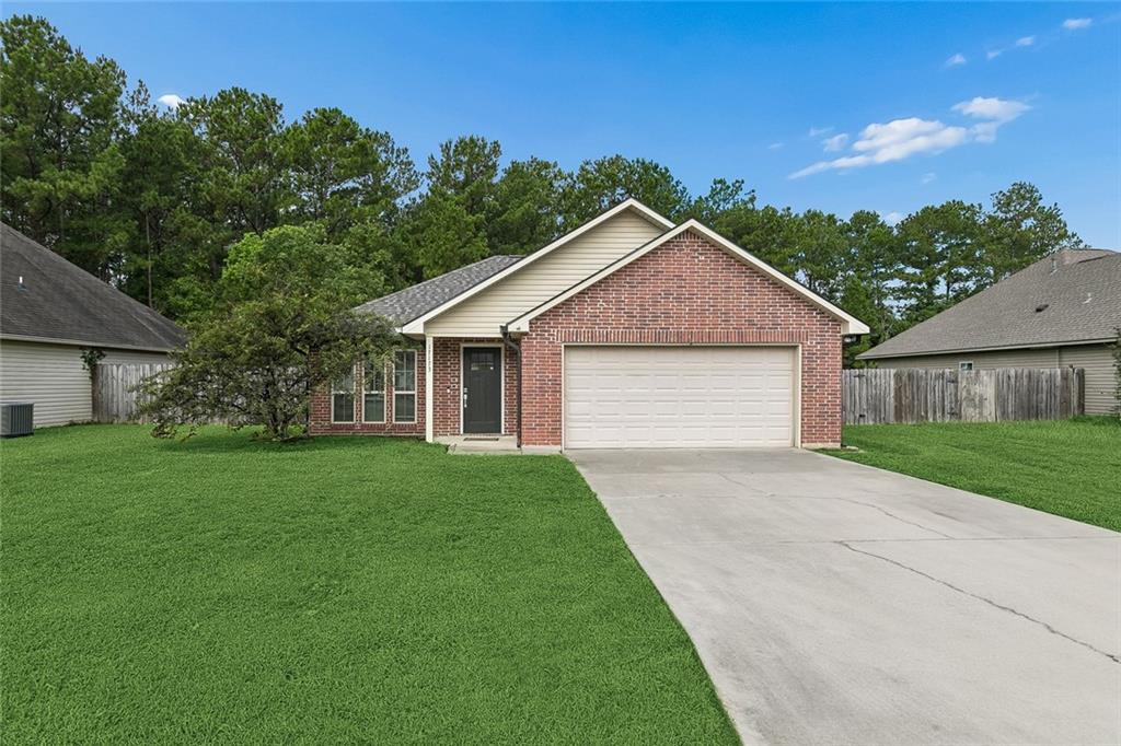 Photo 1 of Single family home for sale at 17173 Chelan St, Ponchatoula, LA 70454 | MLS# 2575157 | Listing updated on 2026-09-10