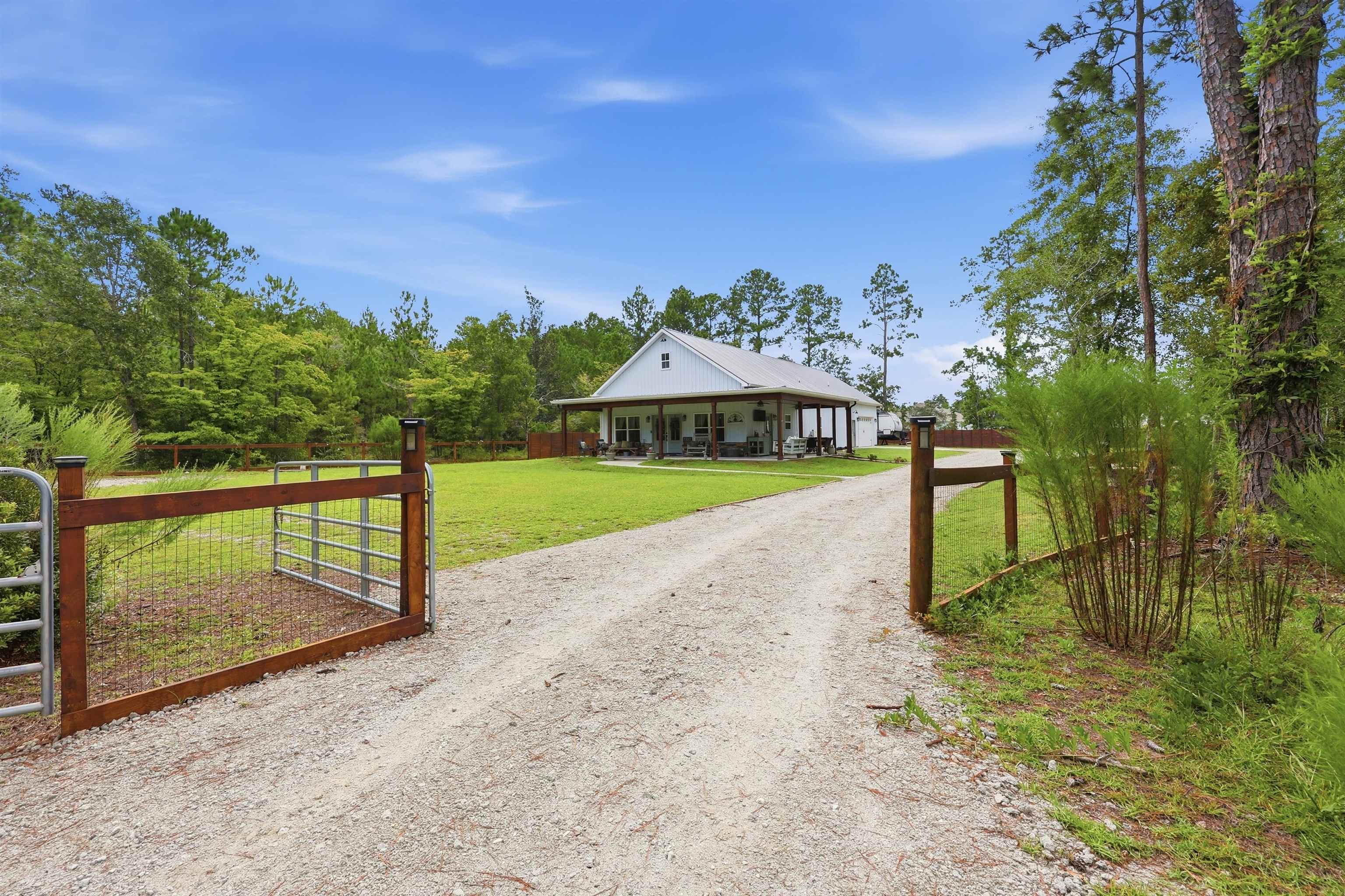 Photo 3 of Single family home for sale at 2304 Bb Watson Rd, Conway, SC 29526 | MLS# 2621841 | Listing updated on 2026-09-03