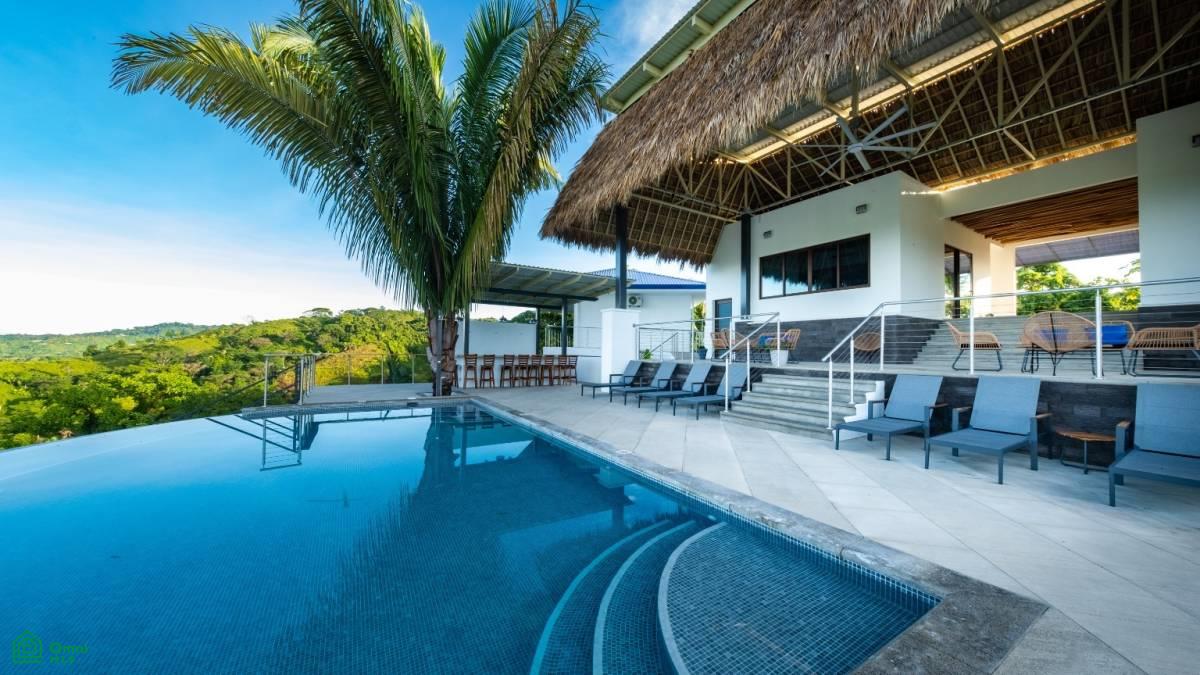 8 bed Single Family Homes For Sale in , Puntarenas - 1