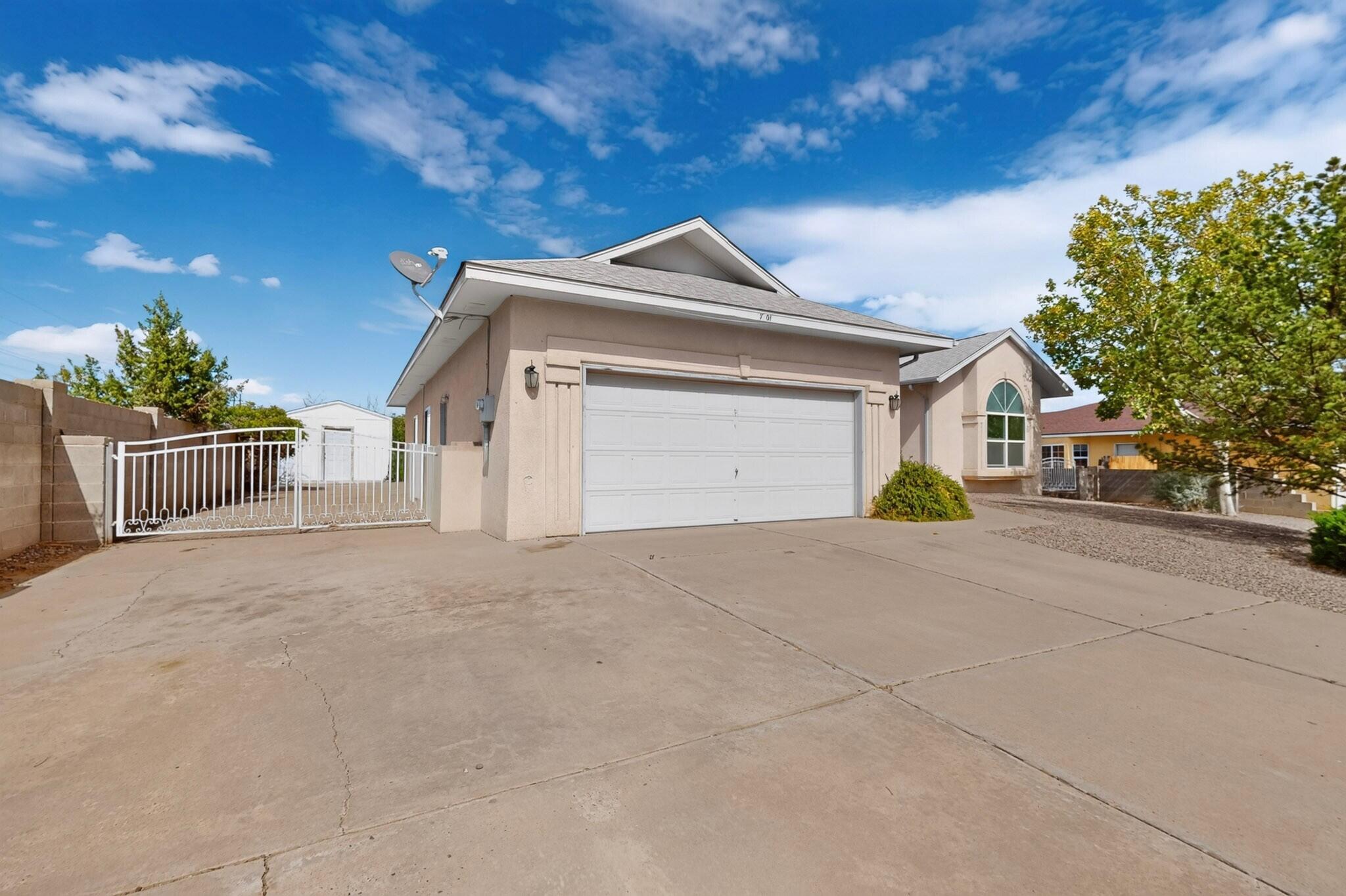 Photo 2 of Sale Pending at 7201 Syr Ct Ne, Rio Rancho, NM 87144 | MLS# 1110421 | Listing updated on 2026-09-06