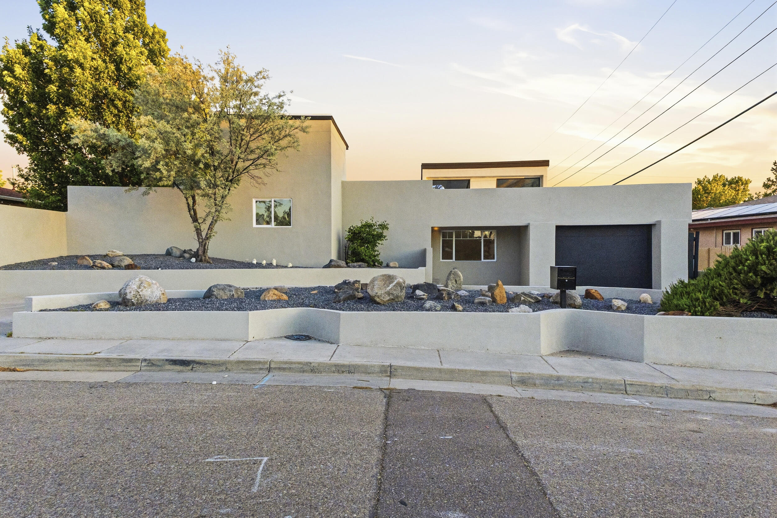 Photo 1 of Sale Pending at 2614 Schell Pl Ne, Albuquerque, NM 87106 | MLS# 1110471 | Listing updated on 2026-09-15