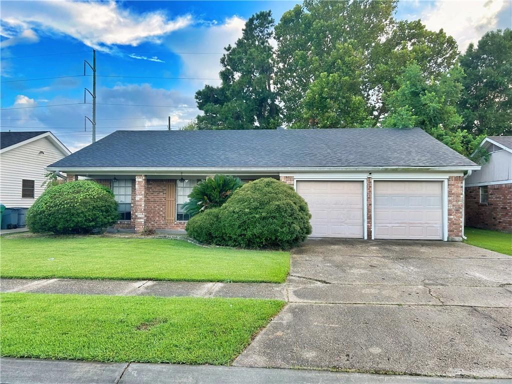 Photo 1 of Sale Pending at 2136 S Glencove Ln, Terrytown, LA 70056 | MLS# 2575860 | Listing updated on 2026-09-12