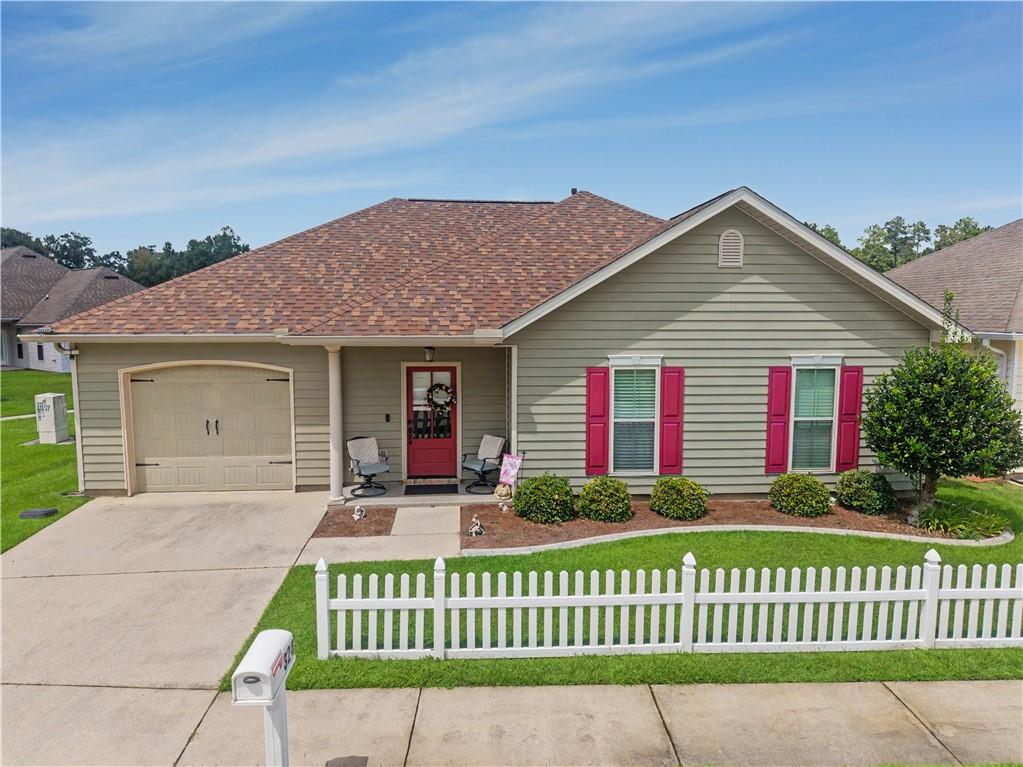 Photo 1 of Single family home for sale at 324 Craftsman Ct, Covington, LA 70433 | MLS# 2575240 | Listing updated on 2026-09-09