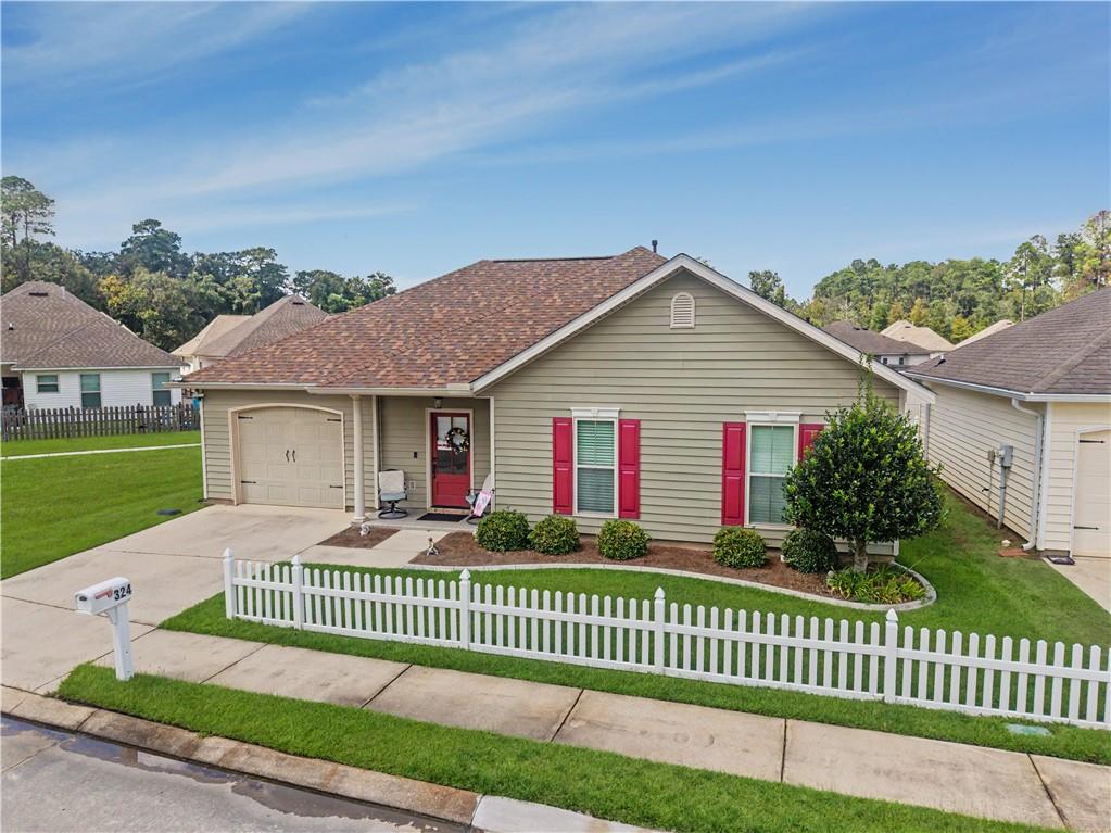 Photo 2 of Single family home for sale at 324 Craftsman Ct, Covington, LA 70433 | MLS# 2575240 | Listing updated on 2026-09-09