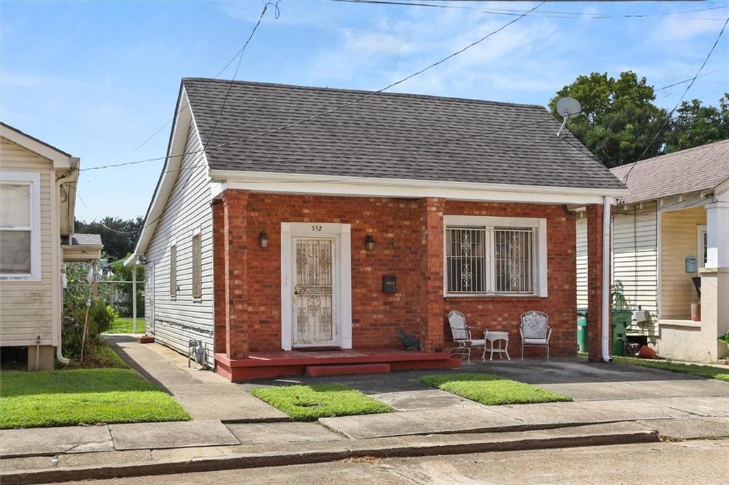 Photo 2 of Single family home for sale at 532 8th Street, Gretna, LA 70053 | MLS# 2575702 | Listing updated on 2026-09-05
