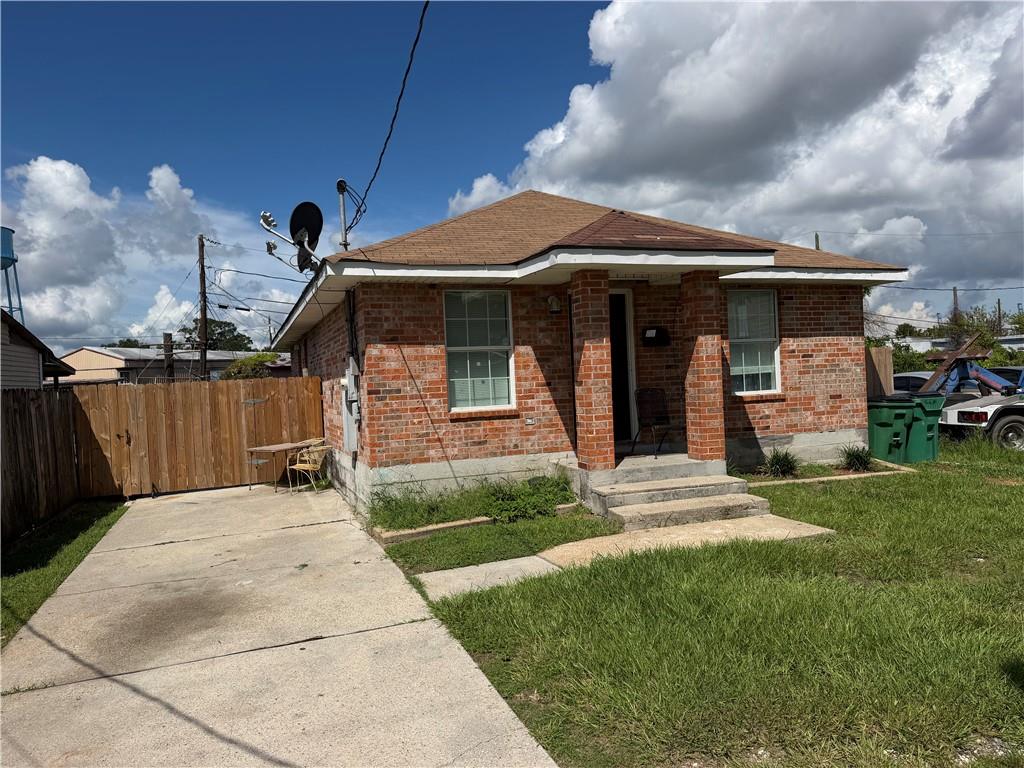 Photo 1 of Single family home for sale at 328 Robinson Ave, Marrero, LA 70072 | MLS# 2576130 | Listing updated on 2026-09-17