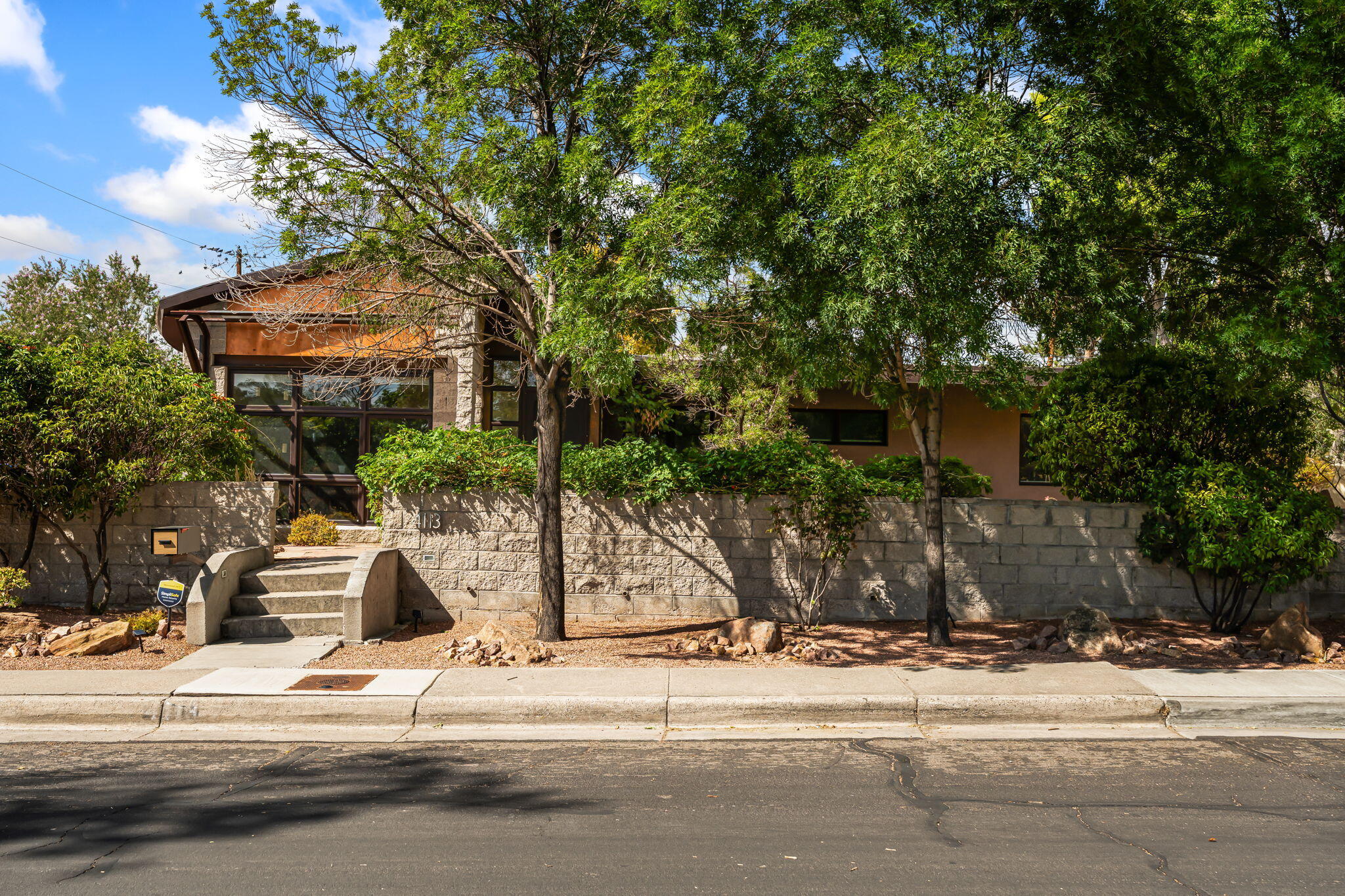Photo 2 of Single family home for sale at 4113 Hannett Ave Ne, Albuquerque, NM 87110 | MLS# 1110651 | Listing updated on 2026-09-11