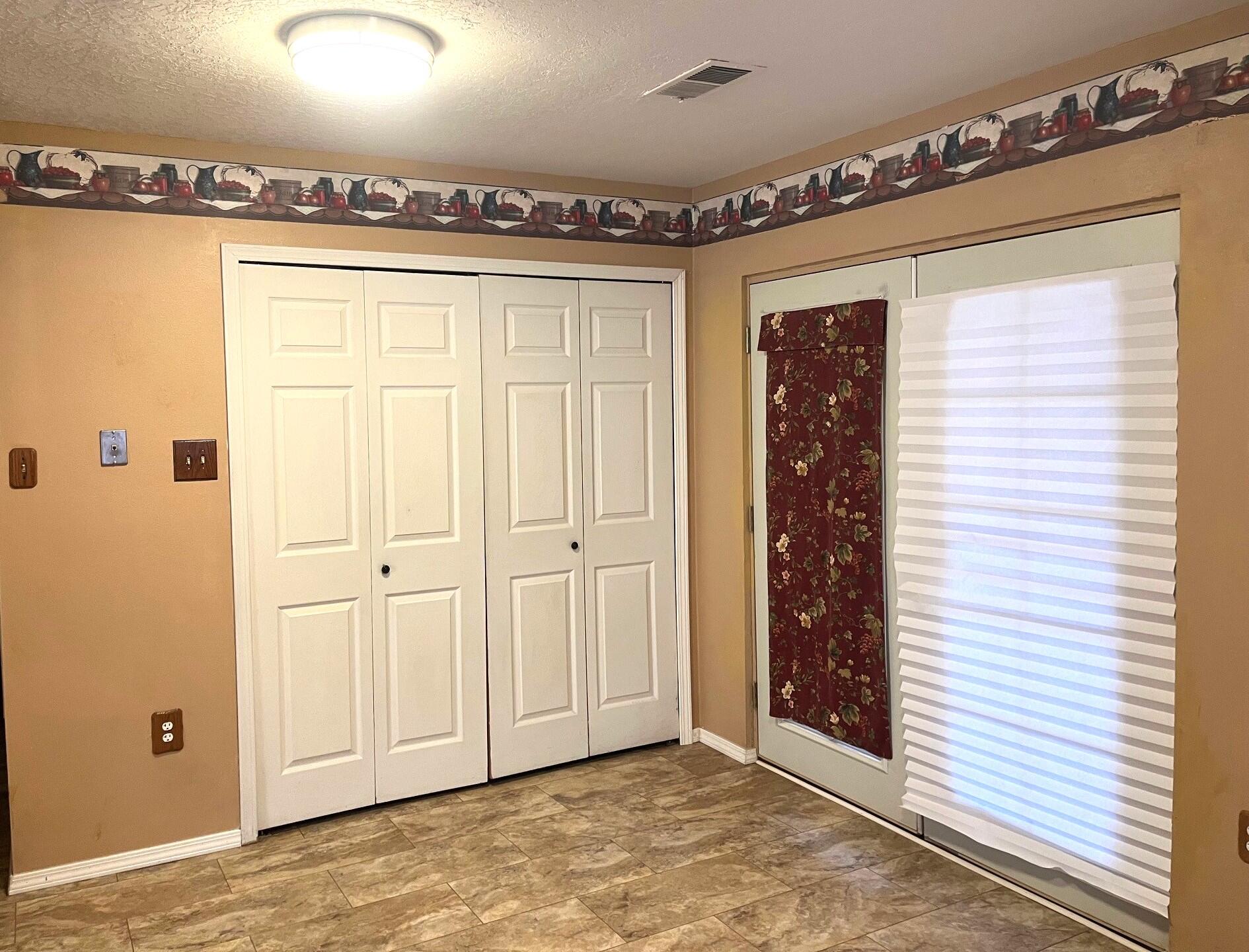 Photo 4 of Sale Pending at 6329 Wayne Rd NW, Albuquerque, NM 87120 | MLS# 1110670 | Listing updated on 2026-10-26