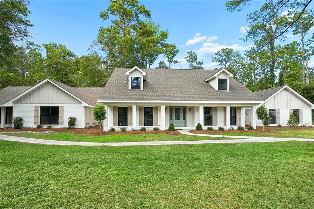 Photo 3 of Single family home for sale at 108 Rue De Bourbon St, Slidell, LA 70461 | MLS# 2576032 | Listing updated on 2026-09-10