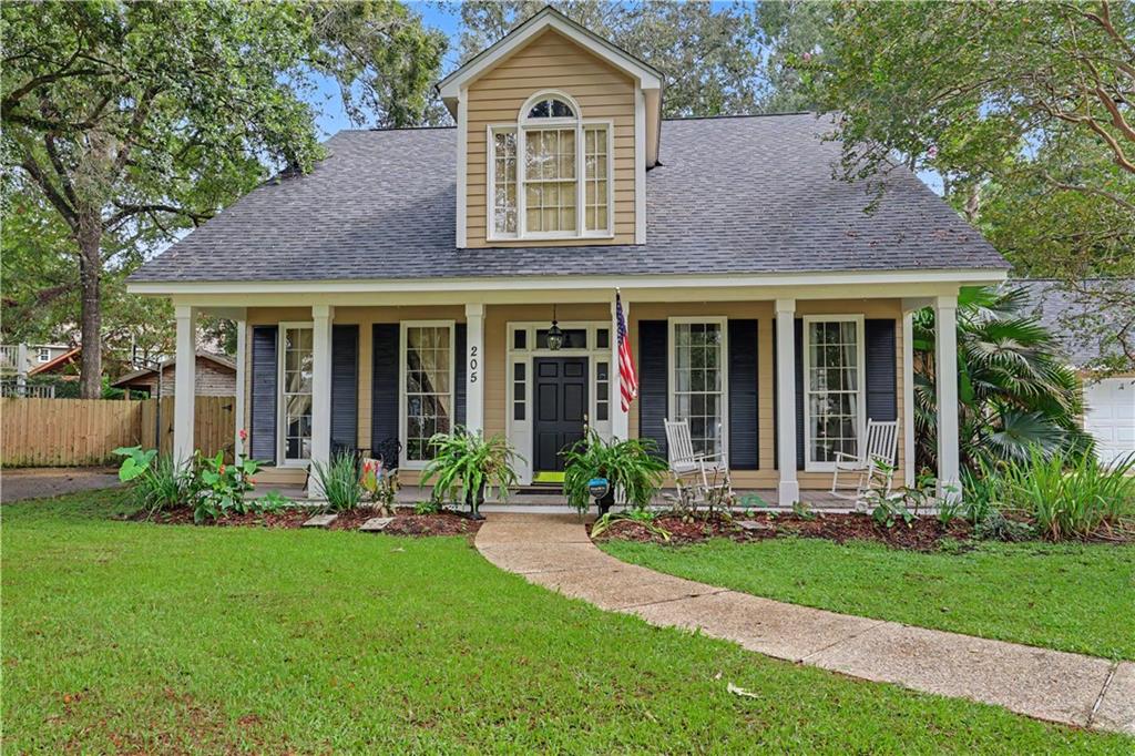Photo 2 of Single family home for sale at 205 Branch Ln, Mandeville, LA 70448 | MLS# 2575695 | Listing updated on 2026-10-07