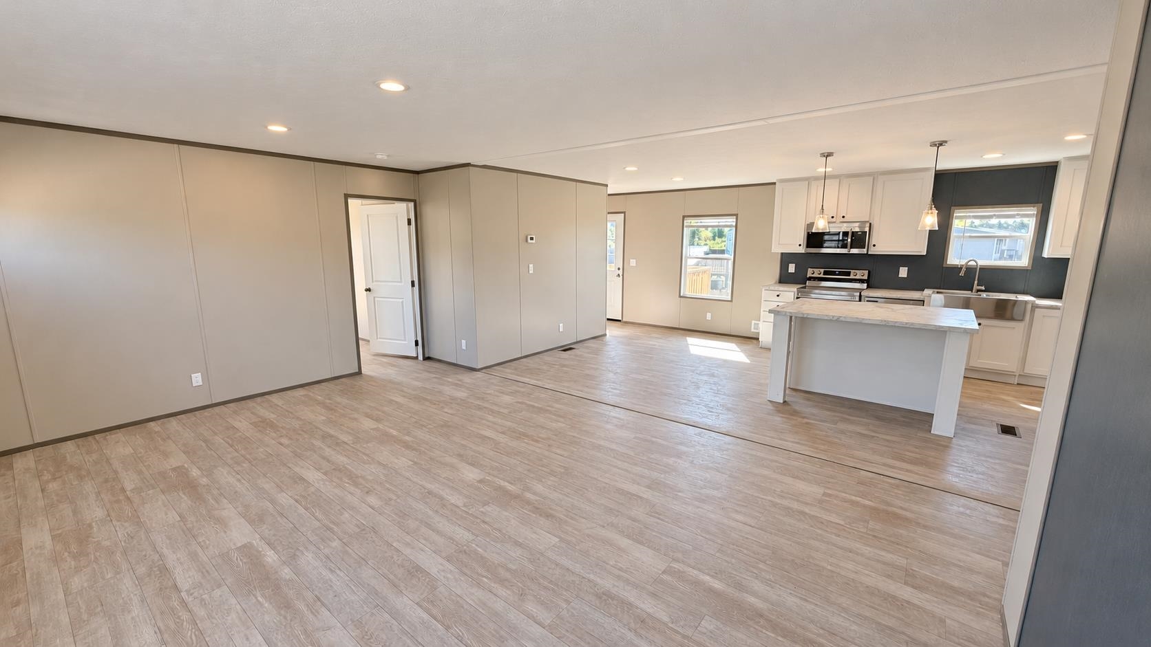 Photo 4 of Manufactured home for sale at 104 Pepe Ct, Conway, SC 29527 | MLS# 2622415 | Listing updated on 2026-09-19