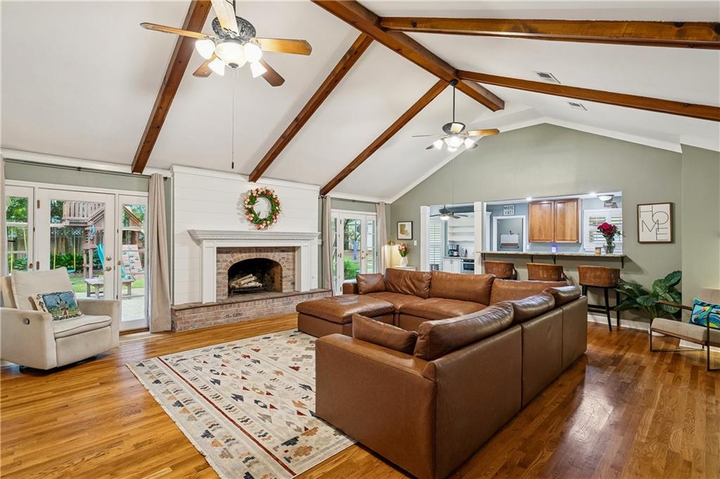 Photo 2 of Single family home for sale at 237 Shaunell Dr, Mandeville, LA 70448 | MLS# 2576587 | Listing updated on 2026-10-10