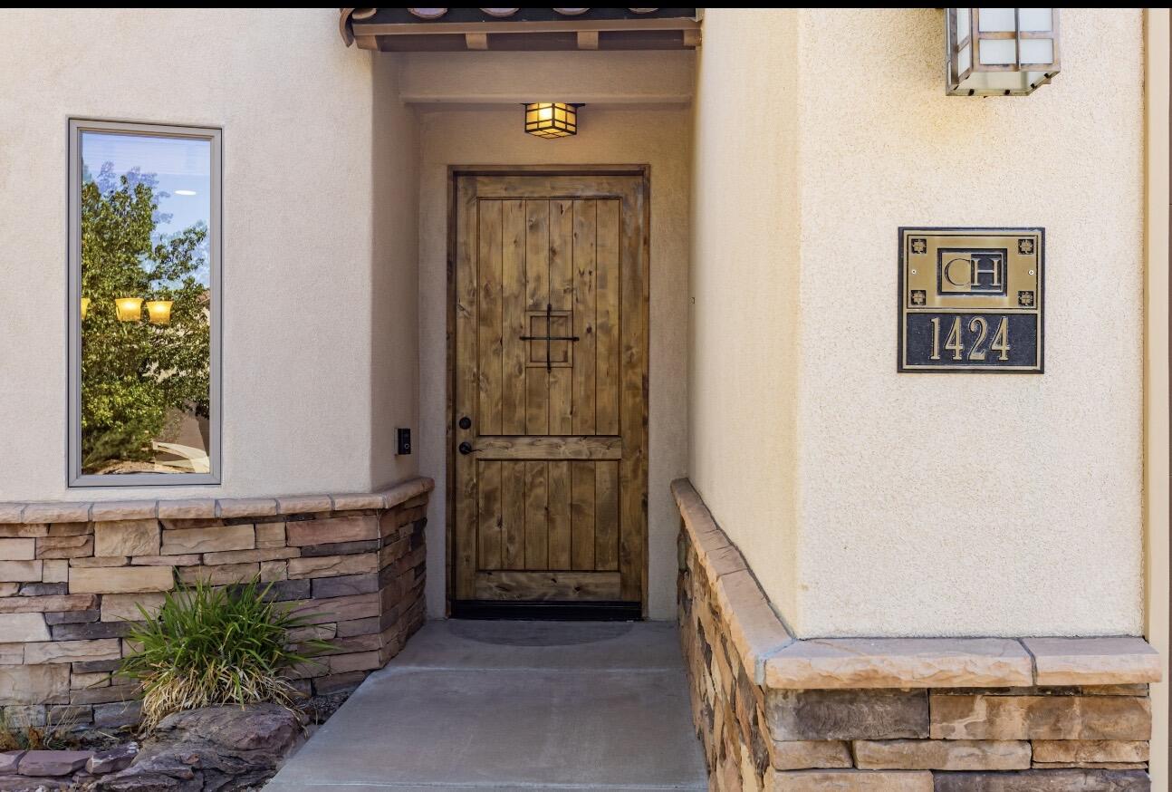 Photo 2 of Sale Pending at 1424 Vinca Trl Ne, Albuquerque, NM 87112 | MLS# 1110825 | Listing updated on 2026-10-21