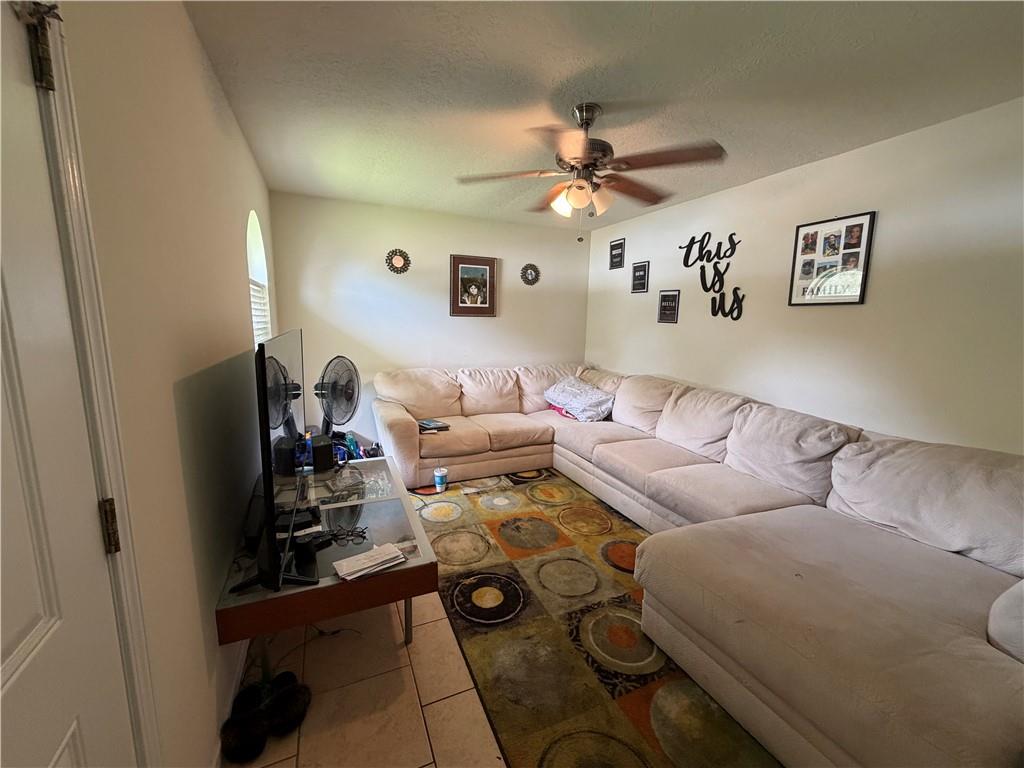 Photo 3 of Single family home for sale at 3832 Jamie Lynn Dr, Marrero, LA 70072 | MLS# 2576607 | Listing updated on 2026-09-11