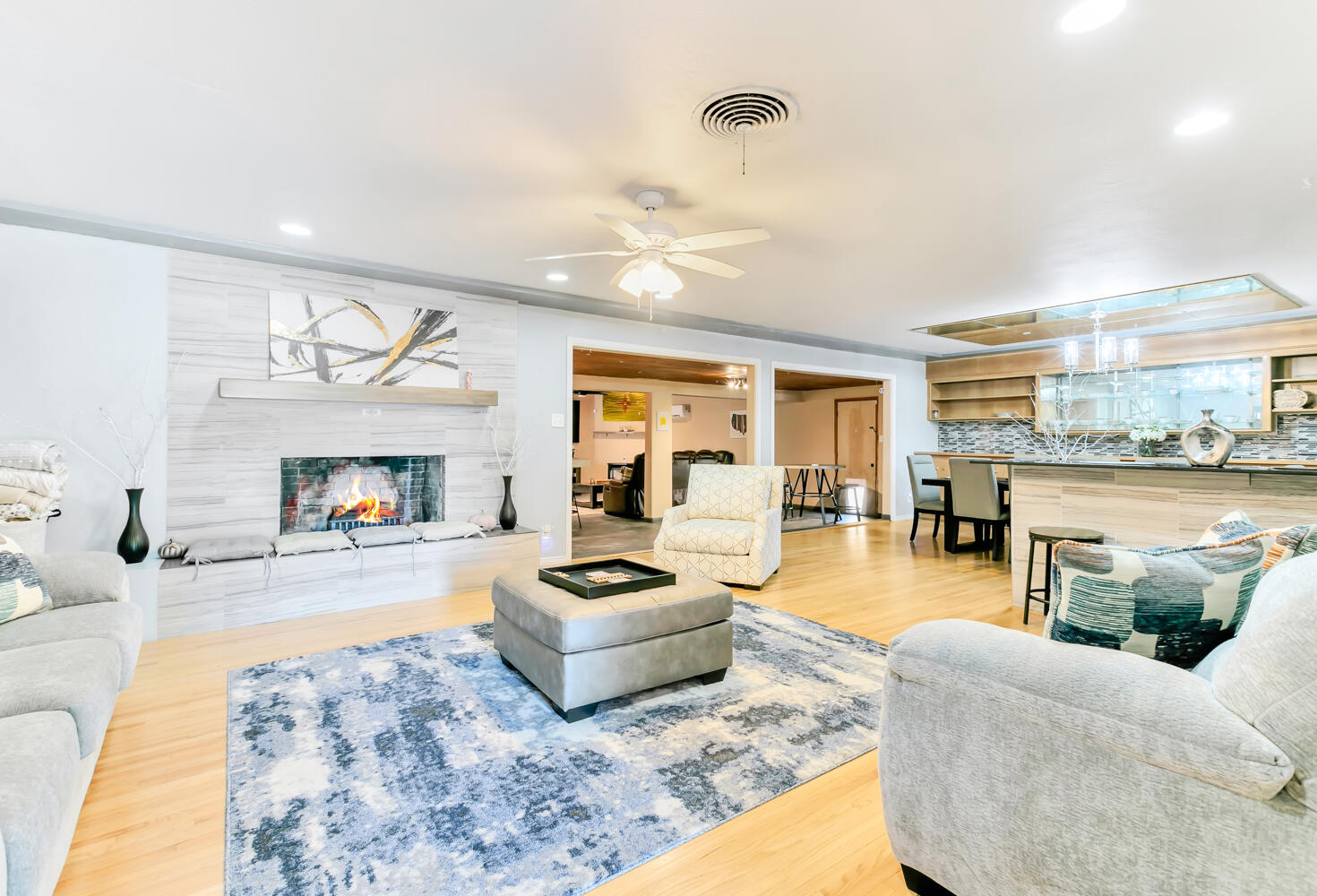 Photo 4 of Single family home for sale at 1413 Valencia Dr NE, Albuquerque, NM 87110 | MLS# 1110852 | Listing updated on 2026-09-17