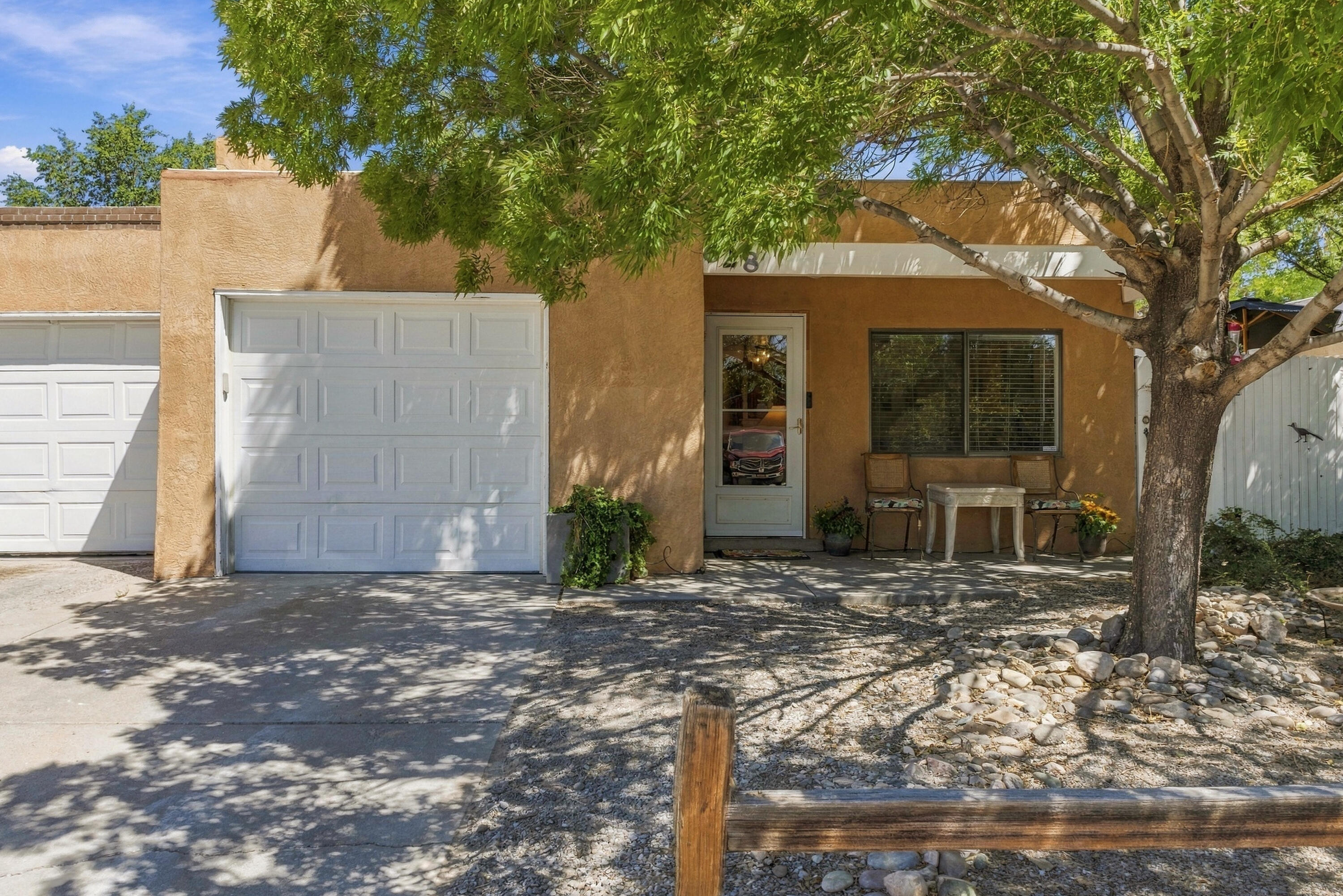 Photo 4 of Townhouse for sale at 628 Dorado Pl SE, Albuquerque, NM 87123 | MLS# 1110872 | Listing updated on 2026-09-13