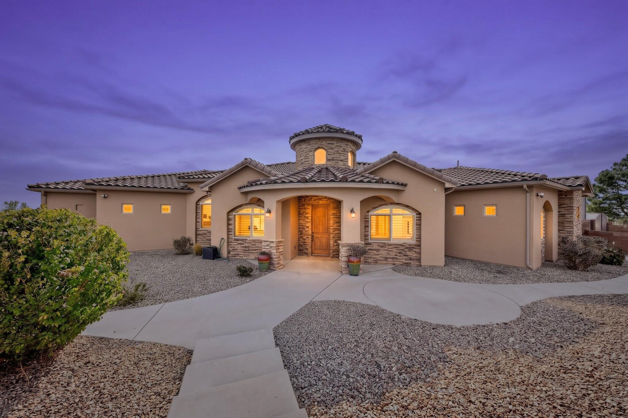 423 Cenaroca Court NE, Albuquerque