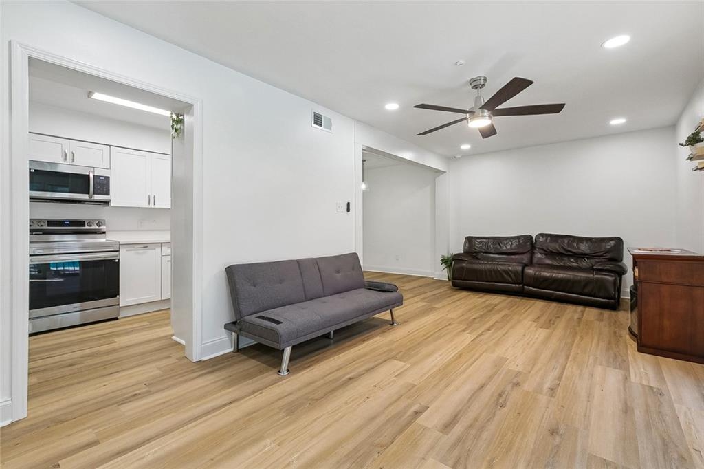 Photo 4 of Condo for sale at 1161 Lake Ave #116, Metairie, LA 70005 | MLS# 2576938 | Listing updated on 2026-09-13