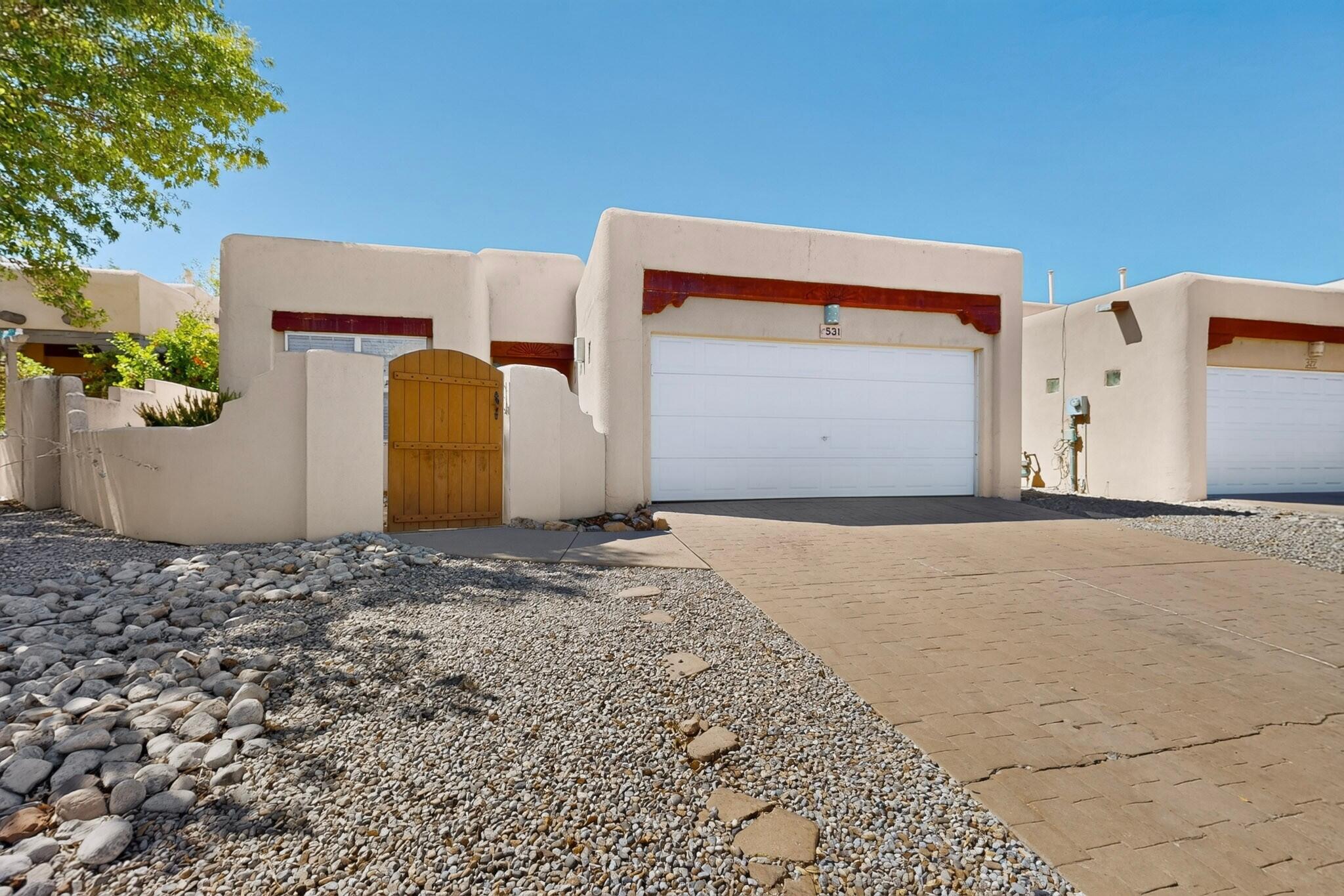 Photo 2 of Single family home for sale at 531 Via Patria Sw, Albuquerque, NM 87121 | MLS# 1110929 | Listing updated on 2026-09-19
