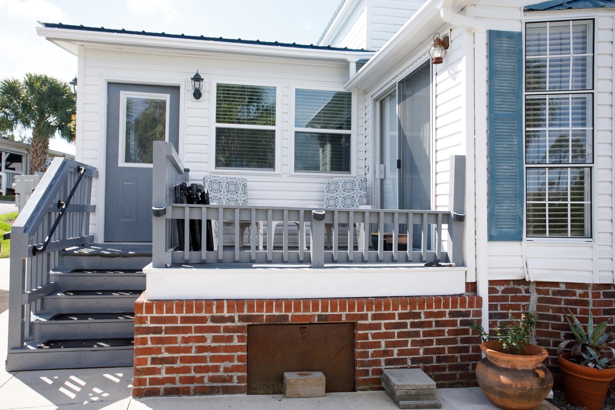 Photo 3 of Manufactured home for sale at 403 Low Tide Dr, North Myrtle Beach, SC 29582 | MLS# 2622644 | Listing updated on 2026-09-25