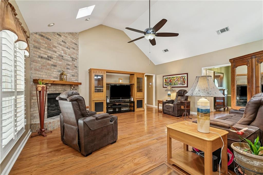 Photo 3 of Single family home for sale at 118 Fern Dr, Covington, LA 70433 | MLS# 2574320 | Listing updated on 2026-09-23