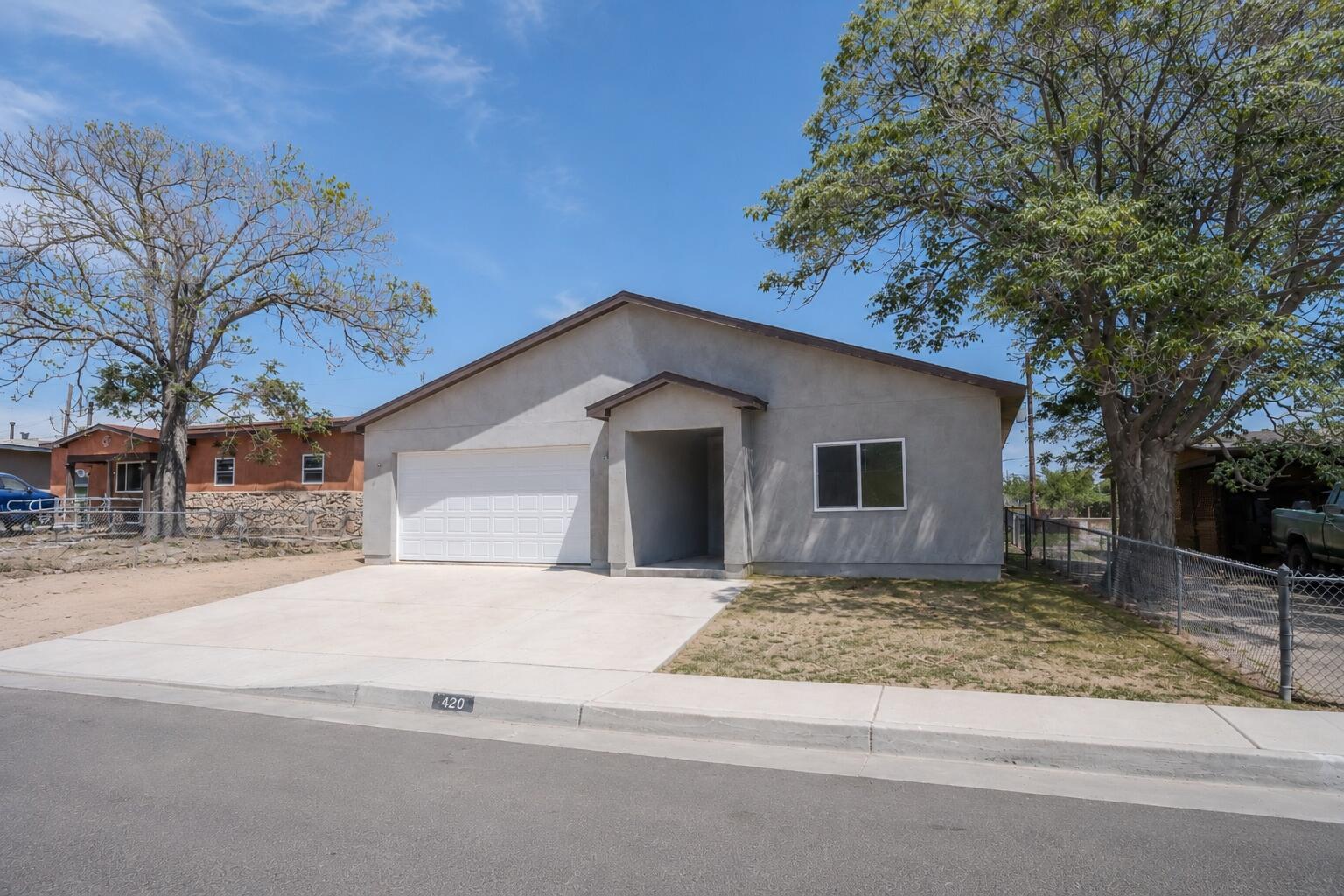 Photo 3 of Single family home for sale at 420 65th Street Sw, Albuquerque, NM 87121 | MLS# 1110173 | Listing updated on 2026-09-17