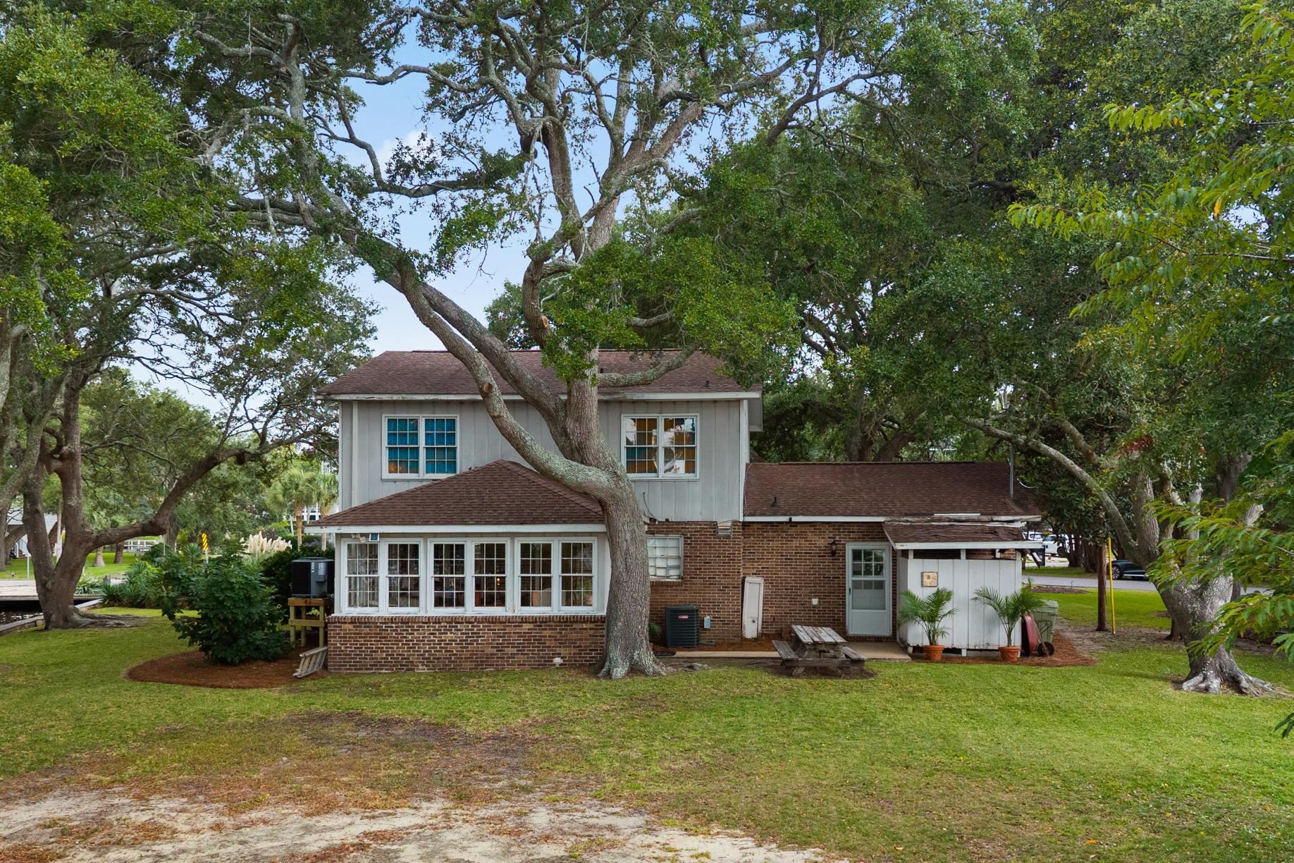 Photo 3 of Single family home for sale at 313 N Oak Dr, Surfside Beach, SC 29575 | MLS# 2622739 | Listing updated on 2026-09-17