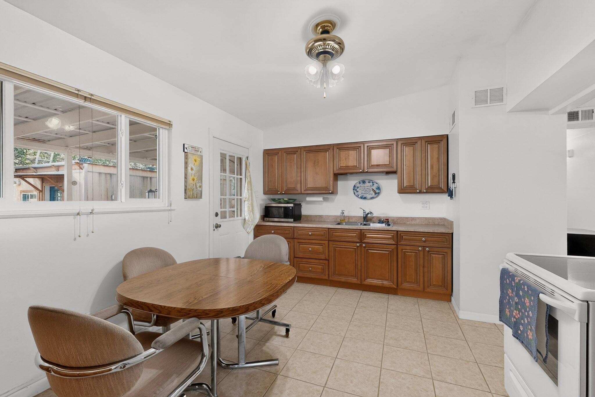 Photo 3 of Single family home for sale at 713 Claudine St NE, Albuquerque, NM 87123 | MLS# 1110990 | Listing updated on 2026-09-18