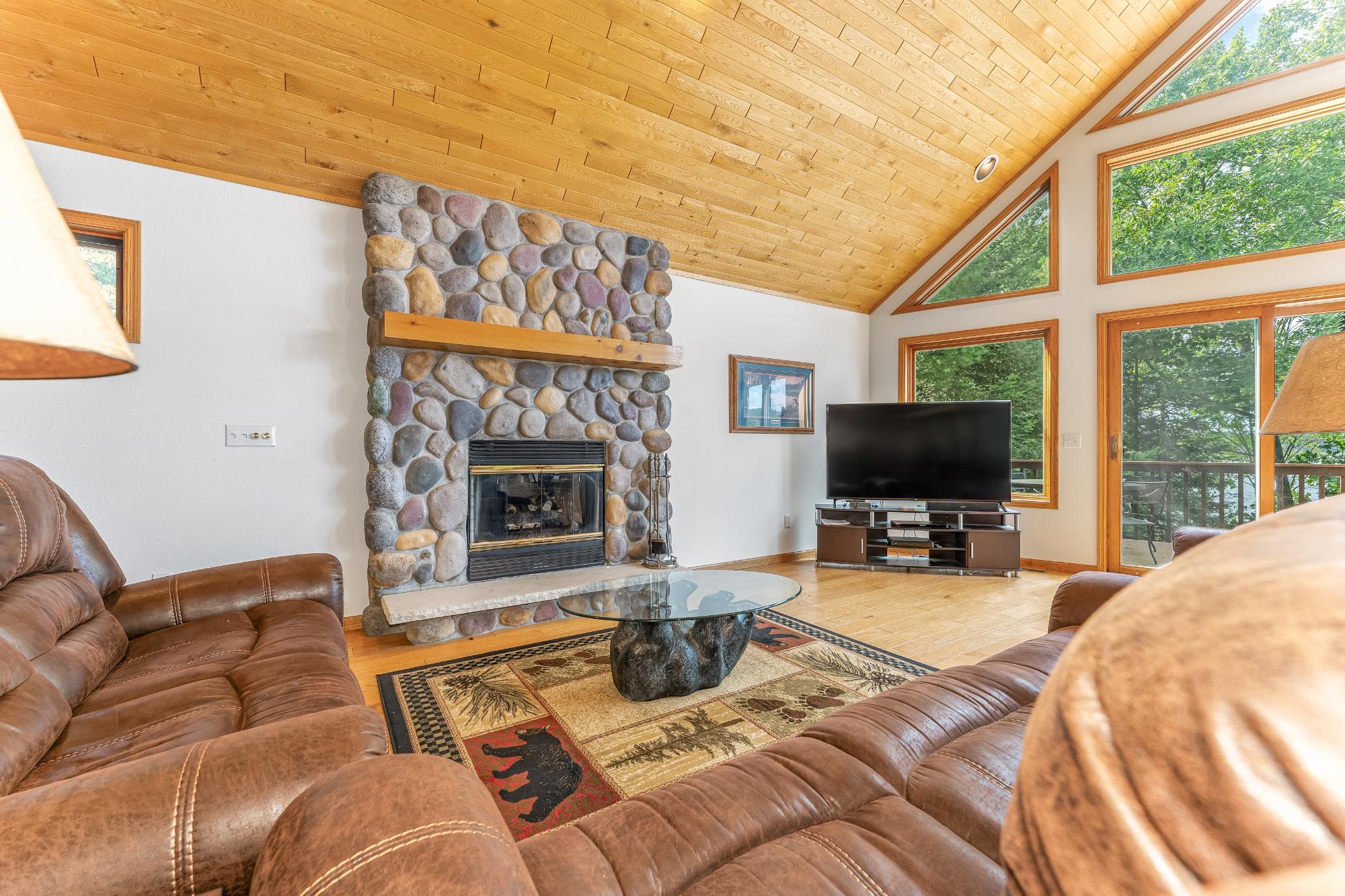Spirit Lake (ER) Property 2437 Spirit Lake Ln Photo 6