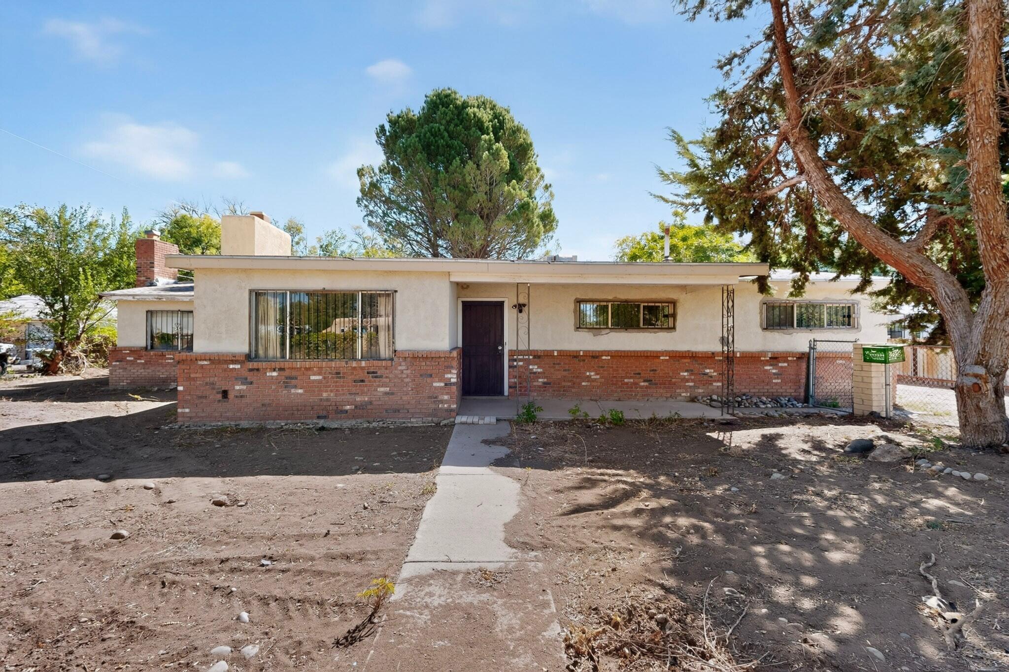 Photo 2 of Single family home for sale at 2118 Castanada St Sw, Albuquerque, NM 87105 | MLS# 1111002 | Listing updated on 2026-09-15