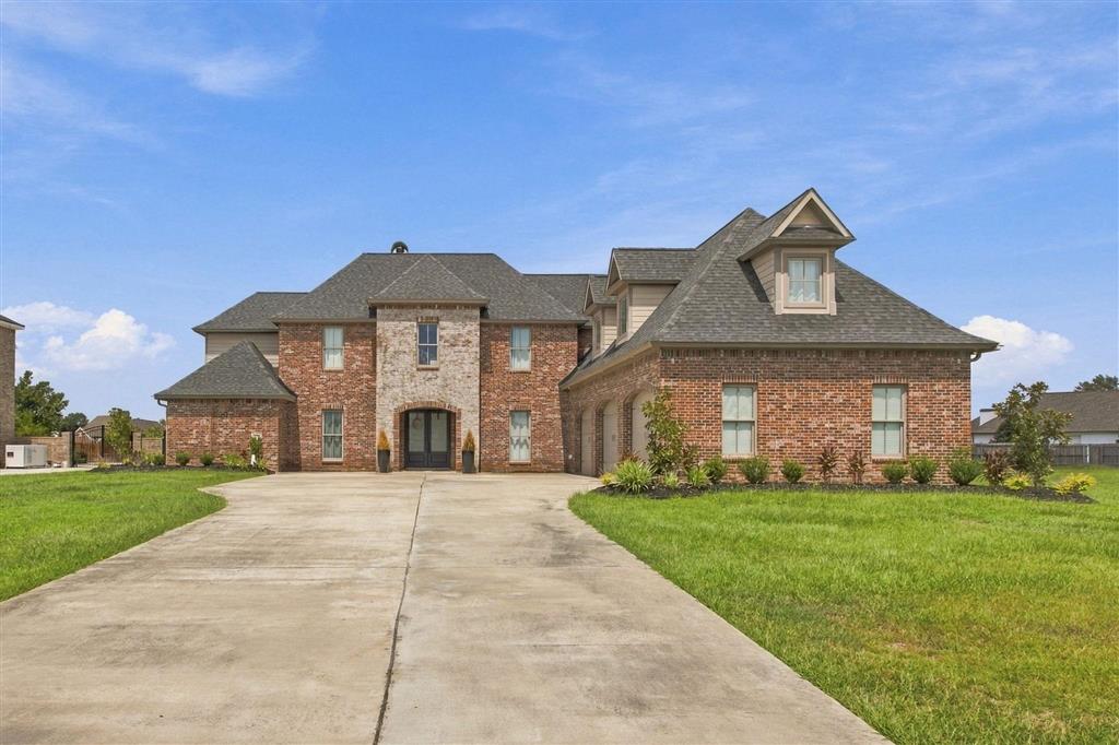 3720 Inwood Drive